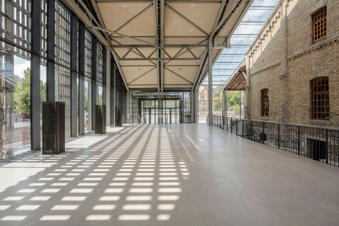 Hanzas Perons（汉萨平台）:前货运站改造文化场馆丨拉脱维亚里加丨Reinis Liepins,Sudraba Arhitektūra-17