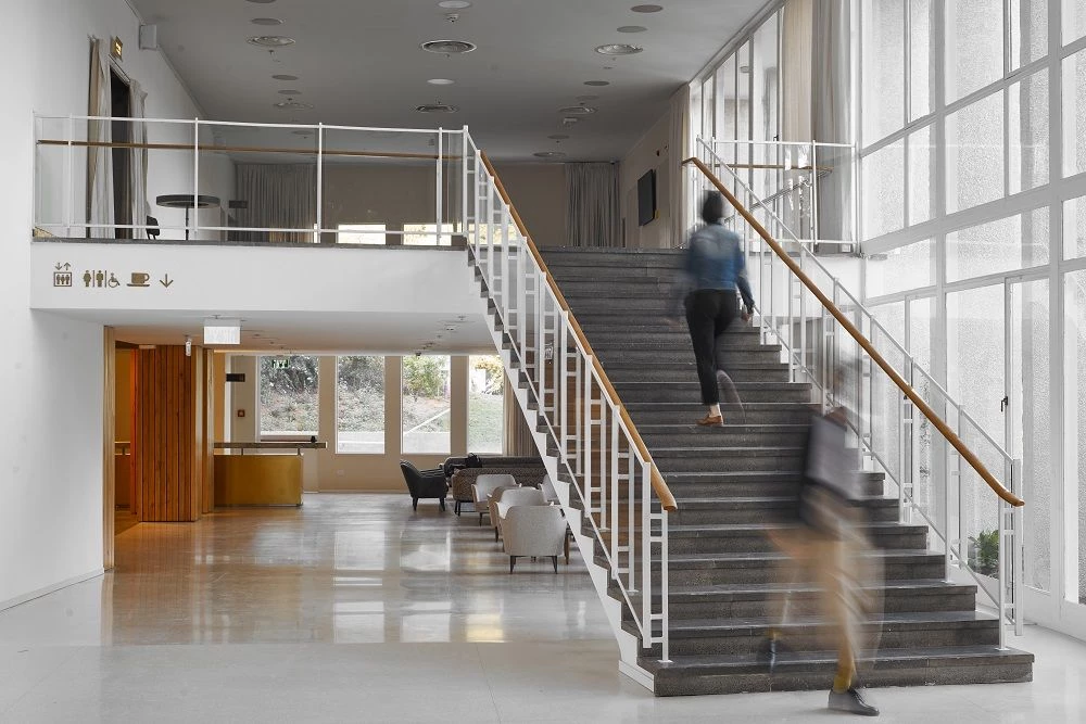 创新翻新,旧剧院焕发新活力-16