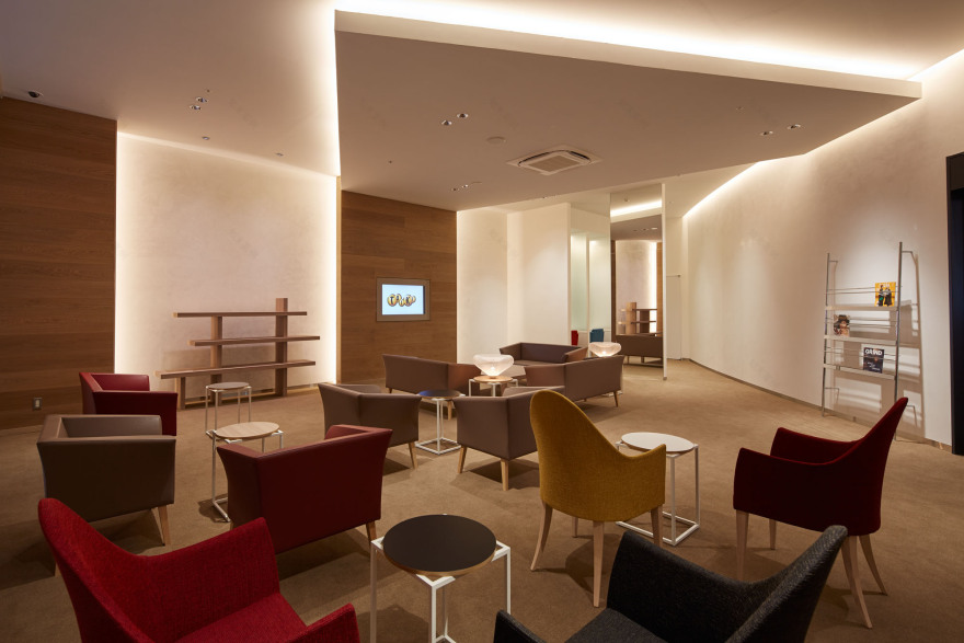 岩田太基 1333 号南美购物中心,田野中的现代标志-11