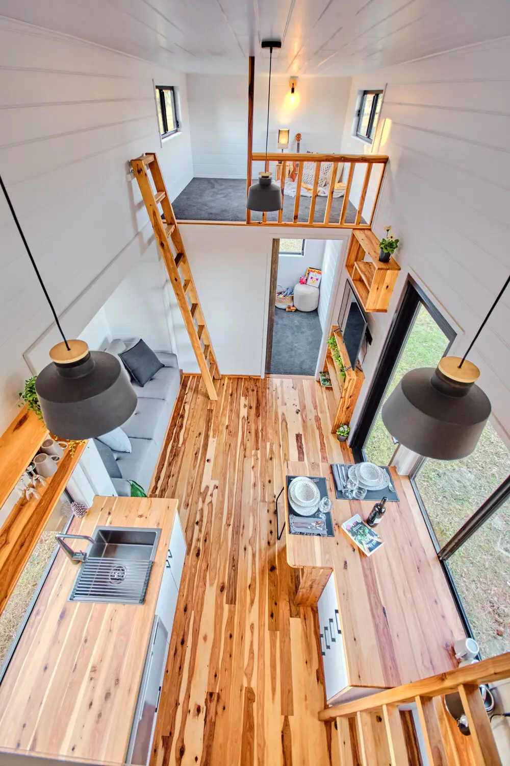 澳洲 Häuslein 公司推出宽敞舒适的 6 人份大型 Tiny House-1