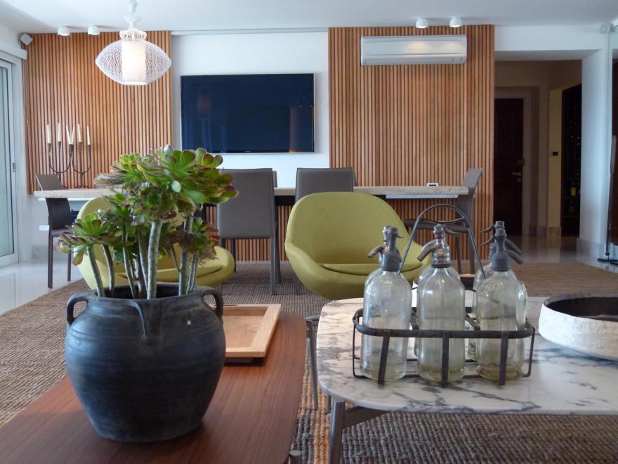 乌拉圭 Punta Del Este 的木结构公寓设计-6