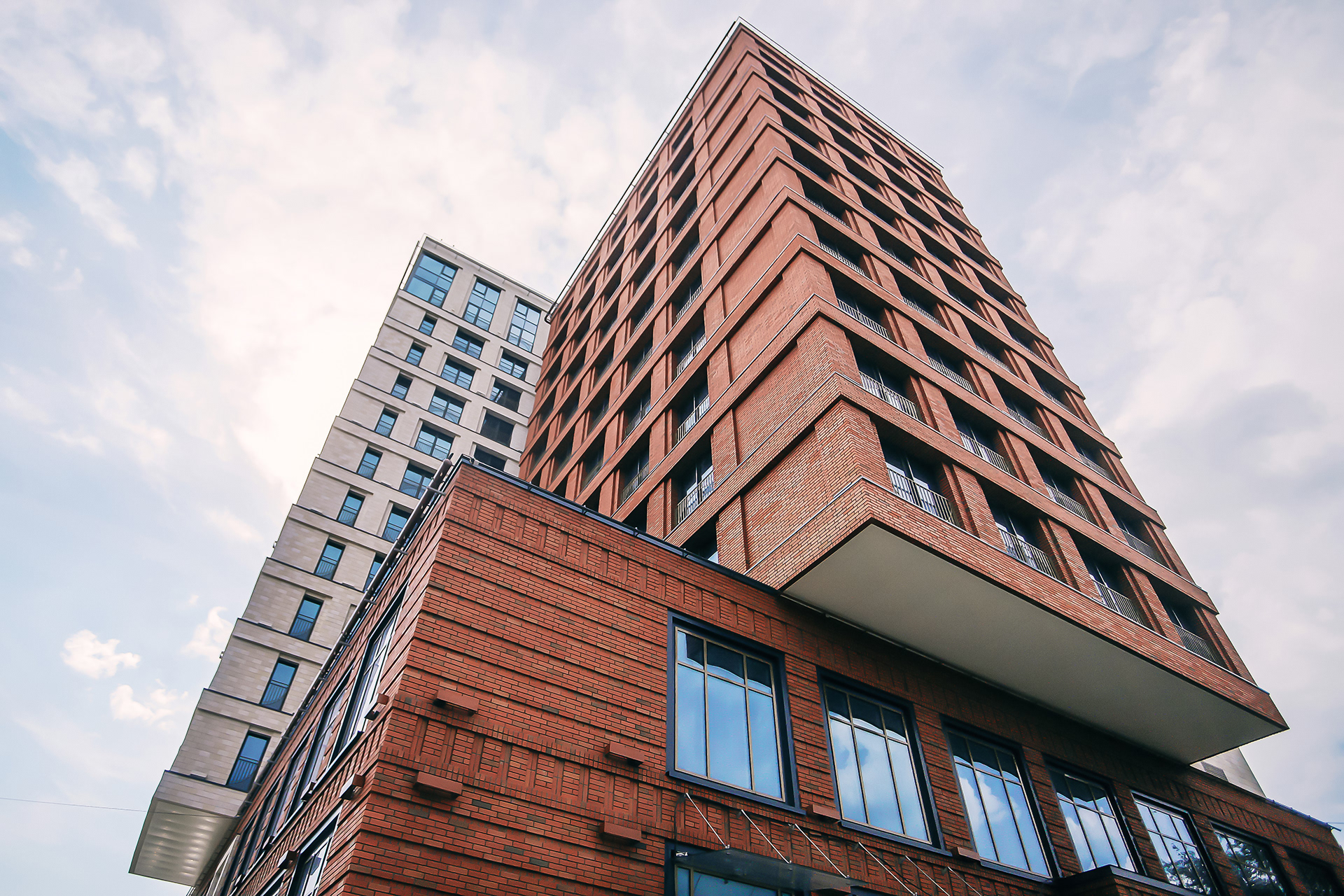 Residential complex with underground parking MAYAKOVSKY-12