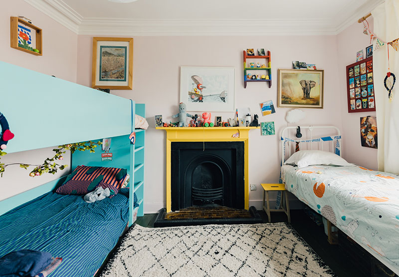 英国 200 年历史的彩色小屋-18