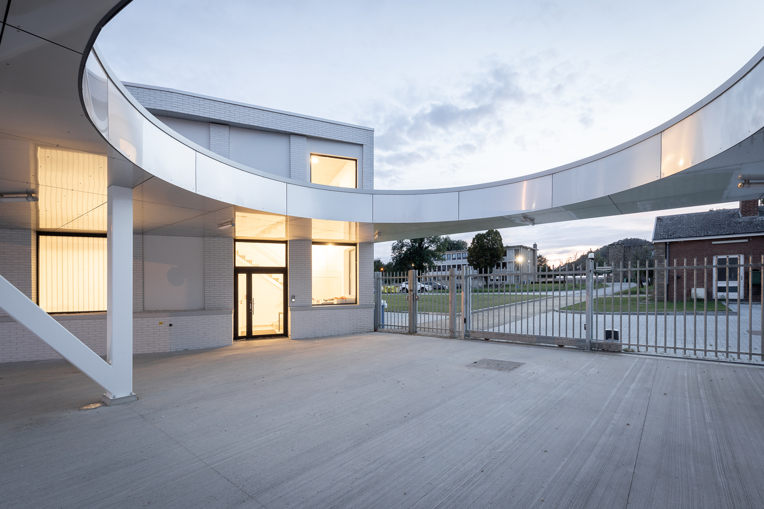 Marcinelle II School · 绿色校园的边界之美丨比利时丨LT2A,OPEN ARCHITECTES-23
