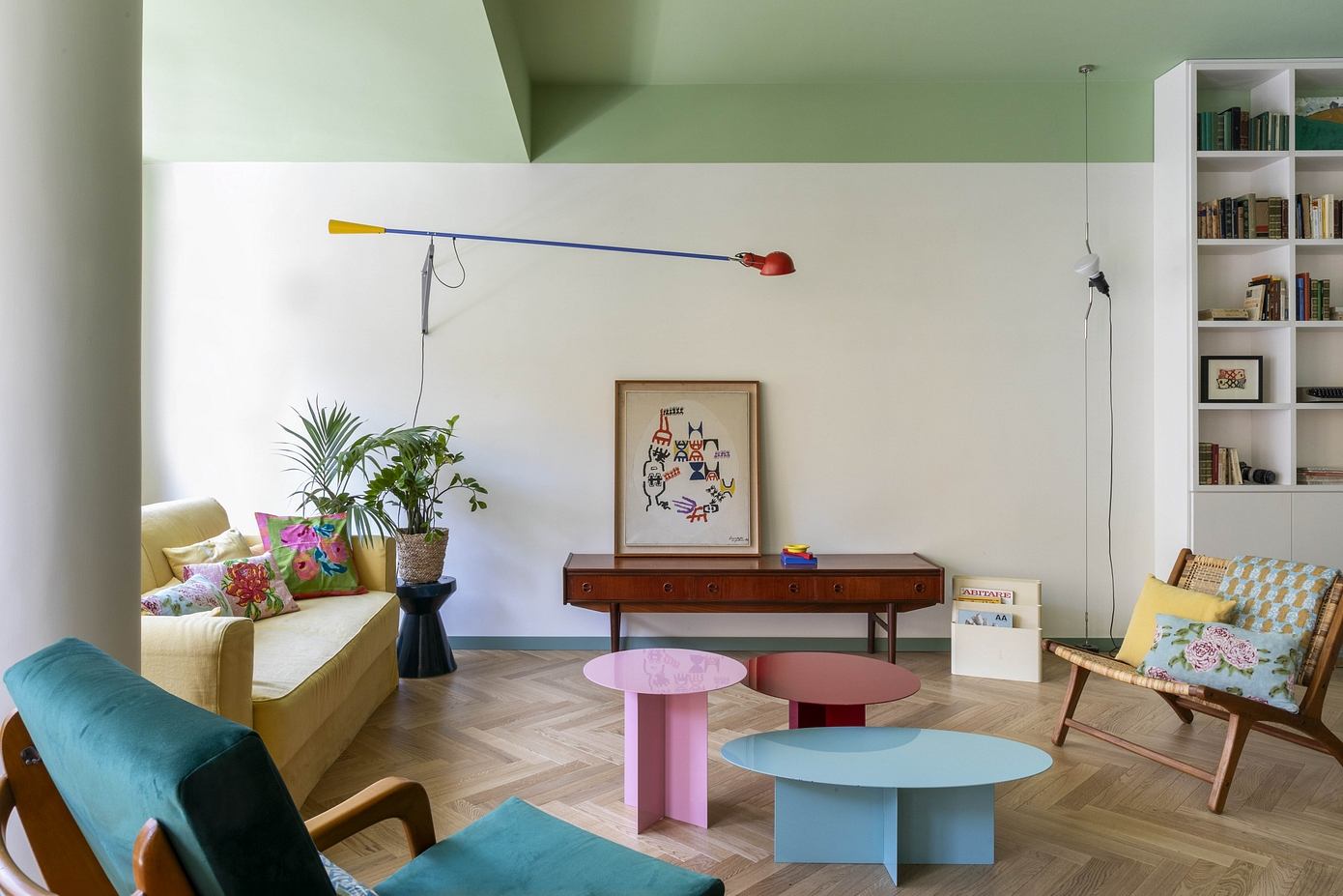 Casa Monti Parioli: Color-Rich Roman Apartment for Modern Living-1