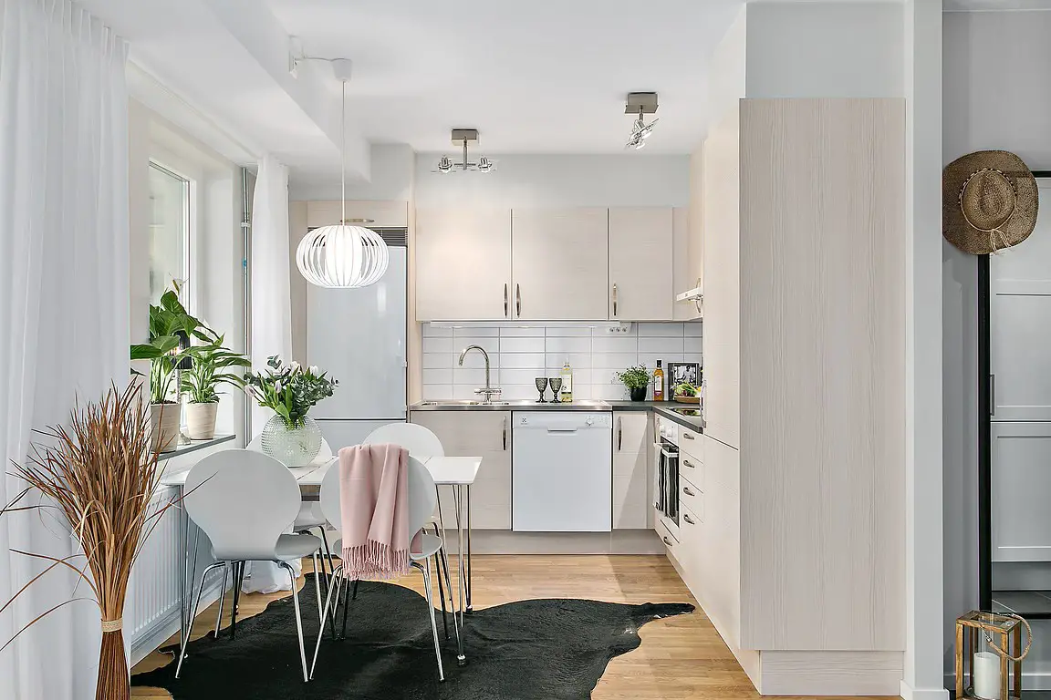 柔美粉红，为灰色空间注入女性魅力-9