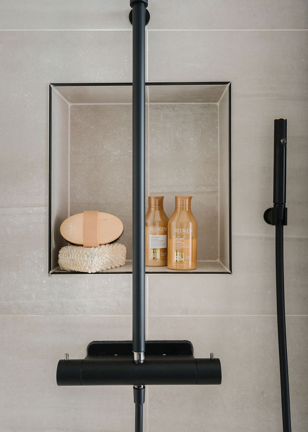 北欧风格瑞典公寓，温馨明亮的湾窗设计-29