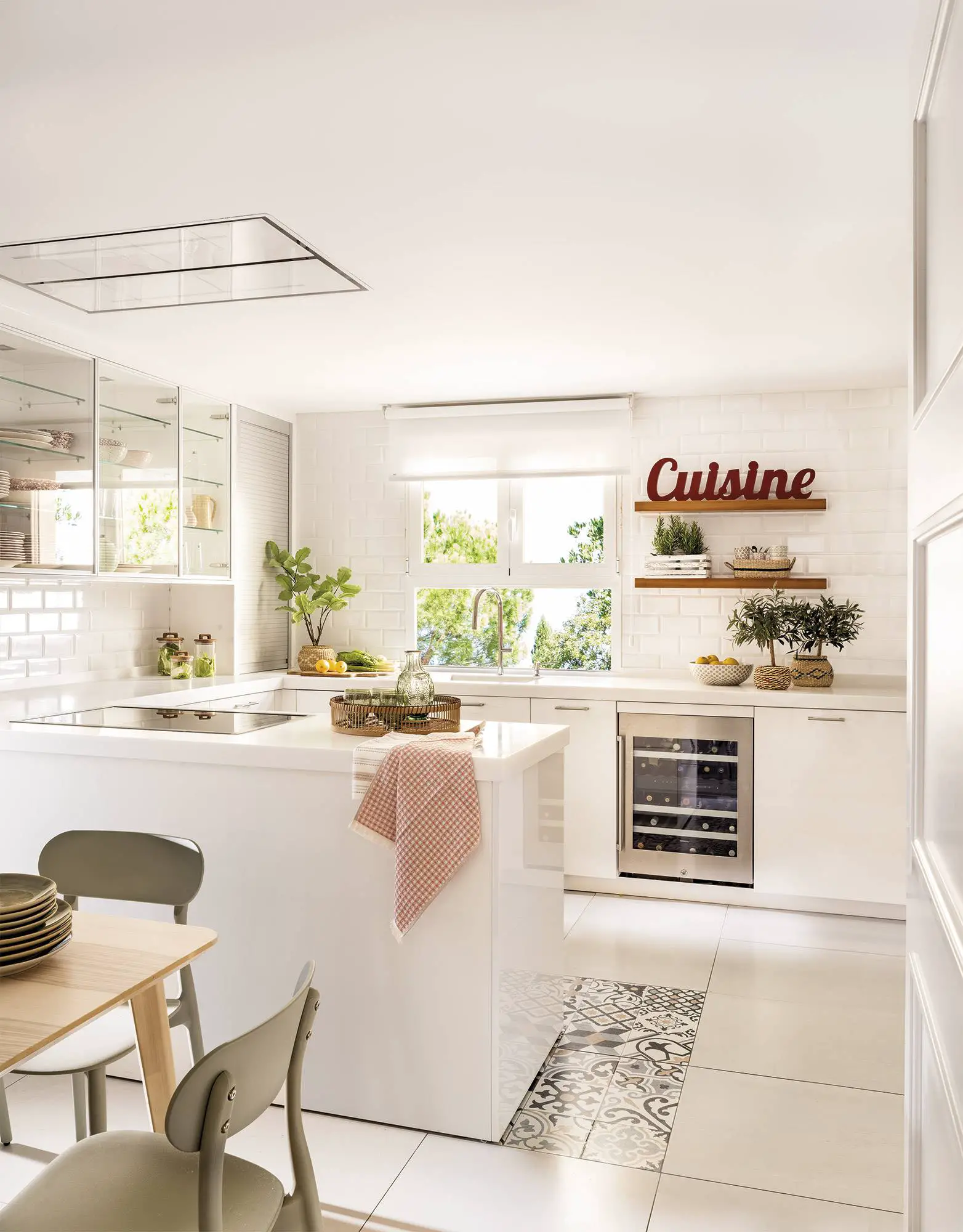 马德里明亮现代公寓设计-5