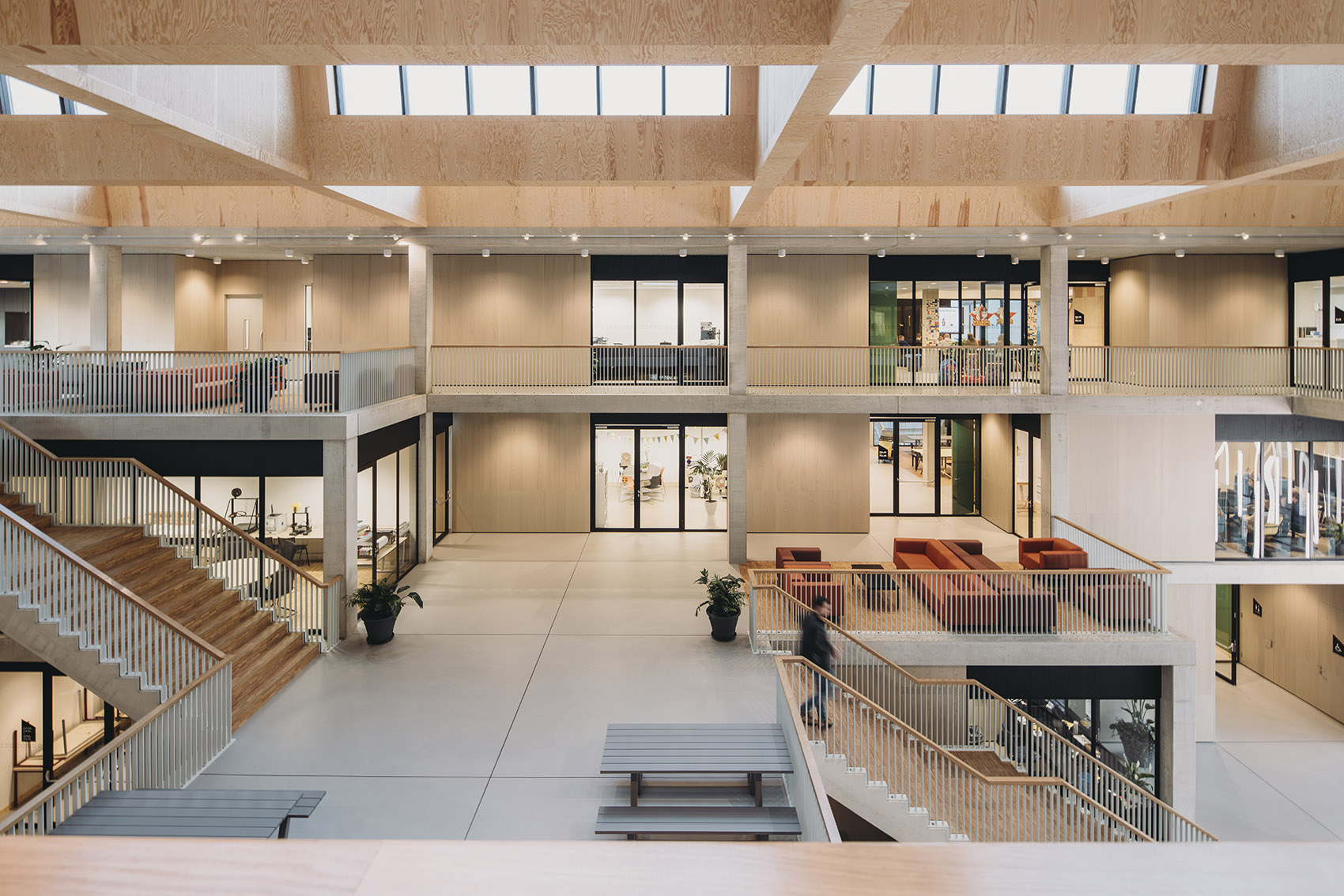 Het Element新校舍，荷兰 / De Zwarte Hond-23