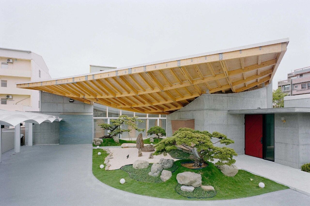 旋转45°的曲面巨型木屋顶丨中国云林县丨CTAA Architects Lab-3