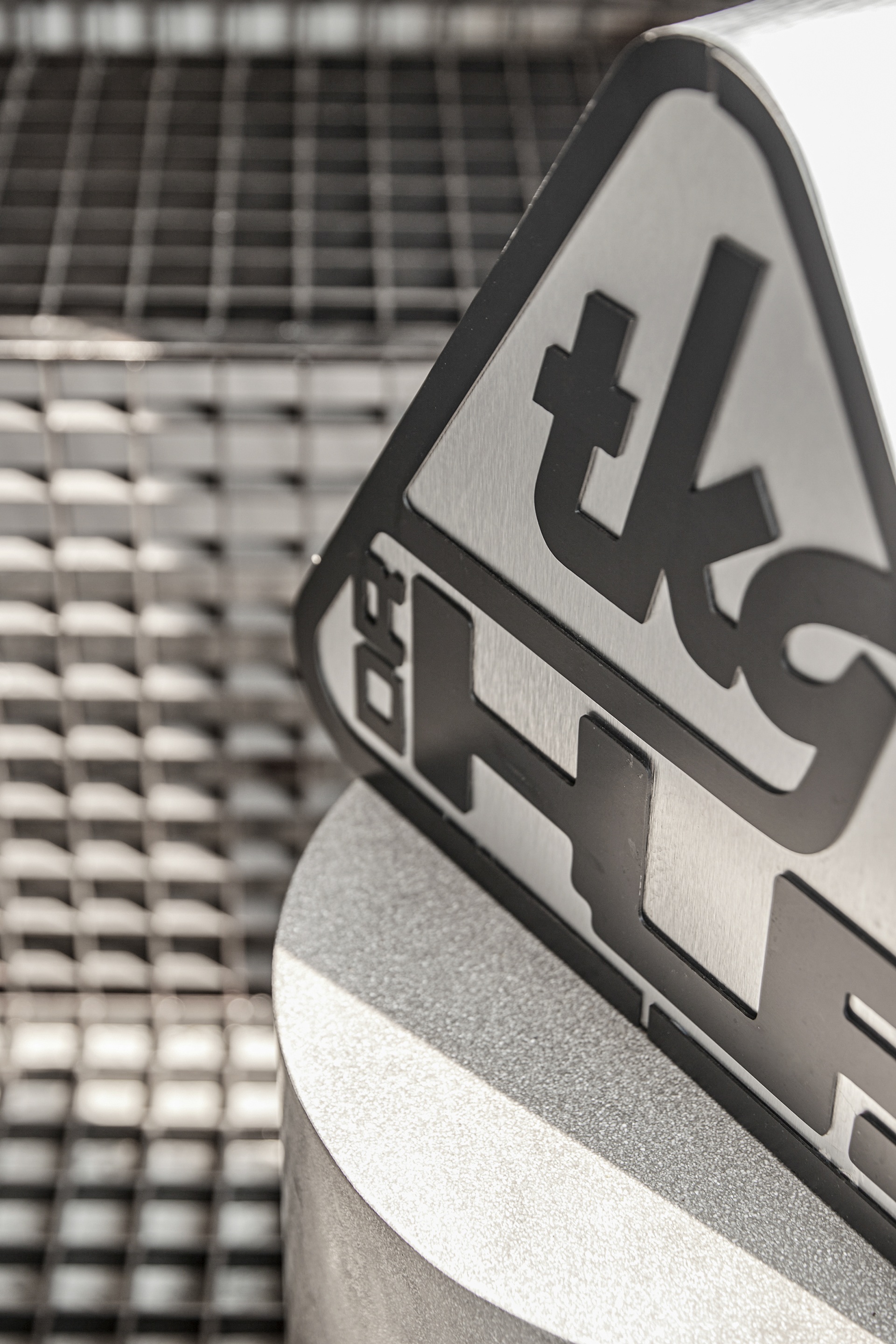 鞋类护理旗舰店丨越南胡志明市丨Emem Design-18