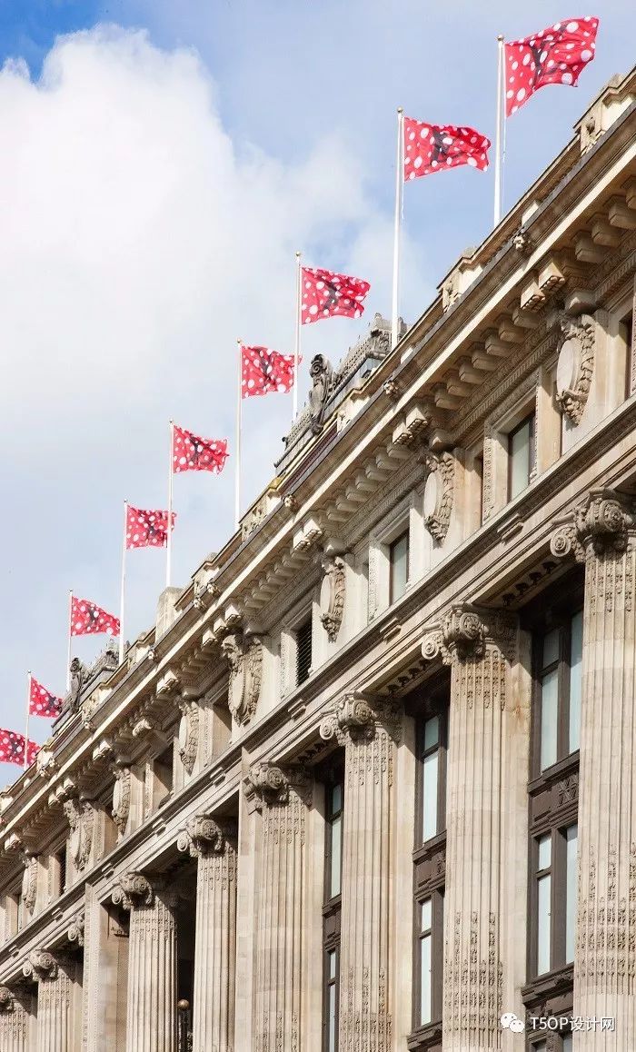 YAYOI KUSAMA设计Louis Vuitton纽约旗舰店橱窗-14
