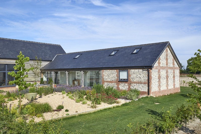 具有真正斯堪的纳维亚风情的当代谷仓改造-25