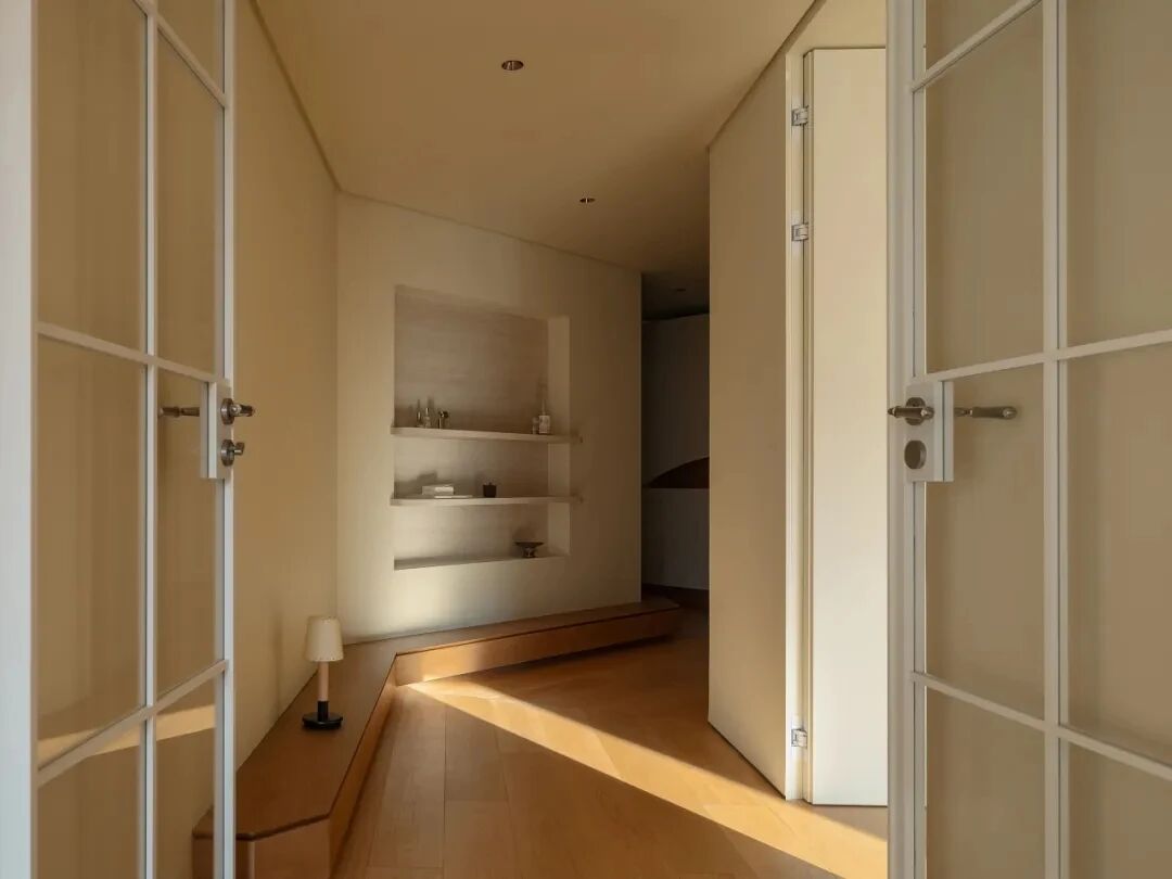 L 屋；L 宅（注：这里L可能是特定名称、品牌、标识等，若有更多背景信息能更精准翻译） 丨中国广州丨KINJO DESIGN 幾築空間設計-49