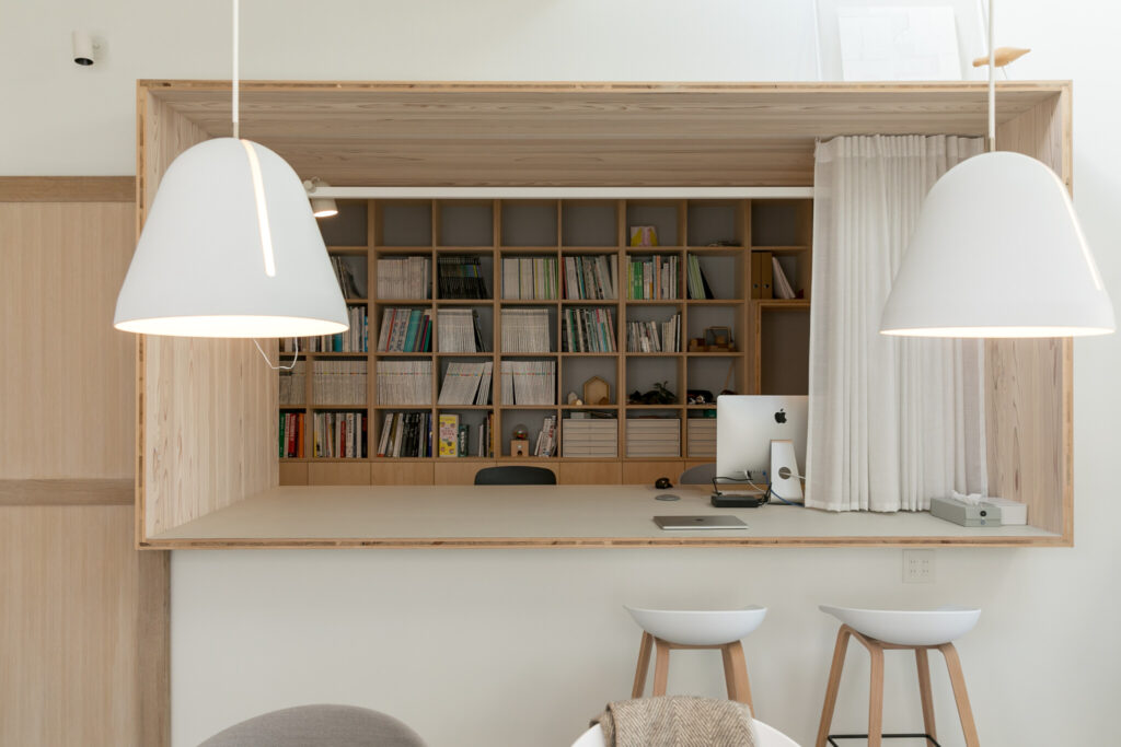 職住一体の建築家の自邸　ゆるやかに居場所をつなげ、仕事と生活の場をひとつに | Architecture | 100%LiFE-1