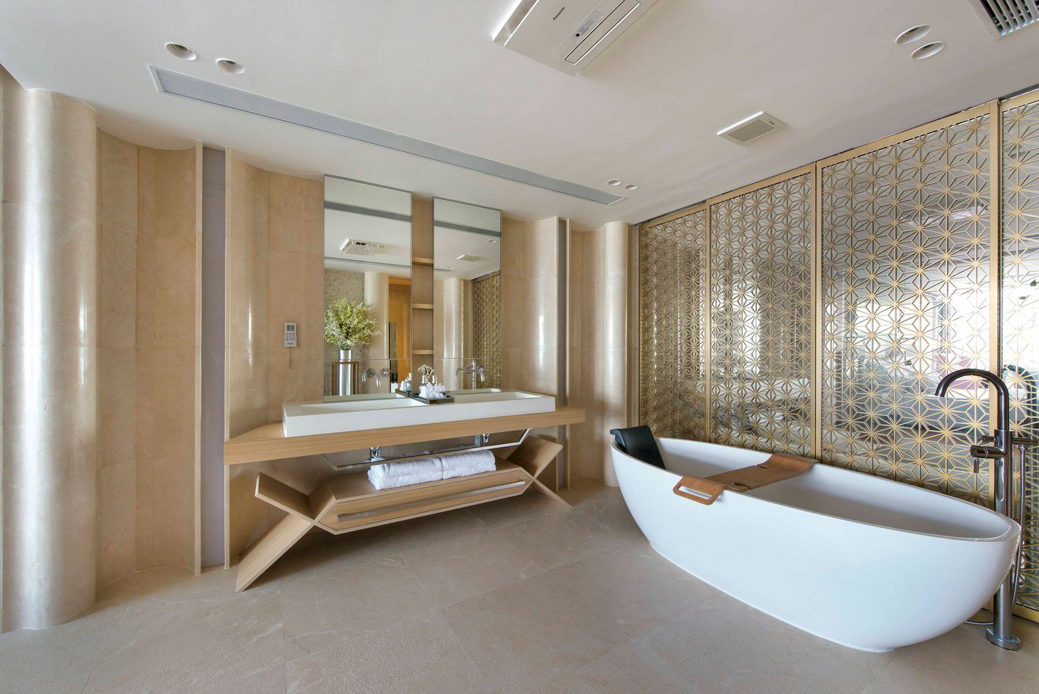 Spectacular Transformation of a House Into an Elegant and Functional Place-23