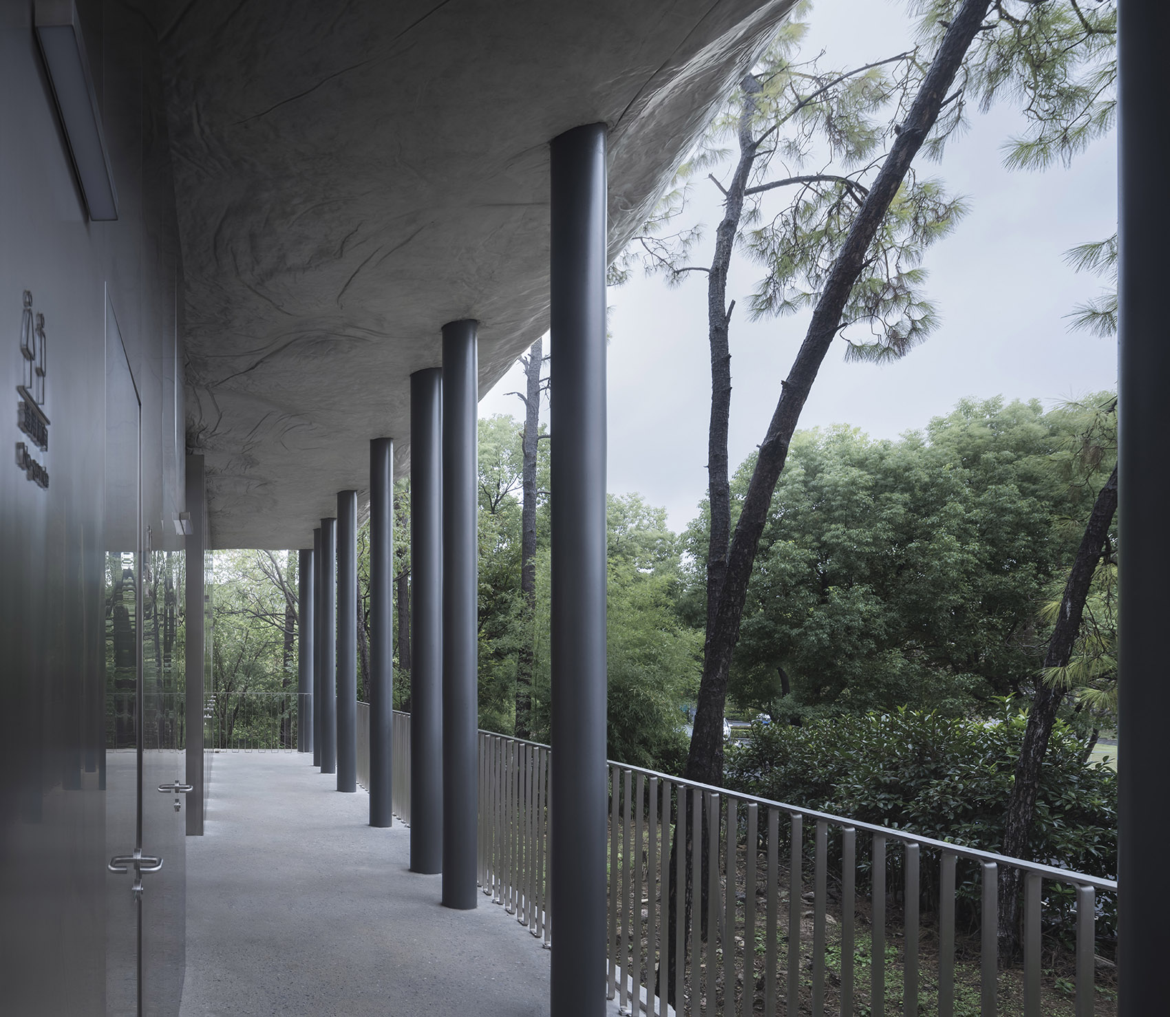 谷里的窗,树上的云,南京四方艺术湖区公共卫生间丨中国南京丨南京大学建筑规划设计研究院有限公司 物物建筑-44