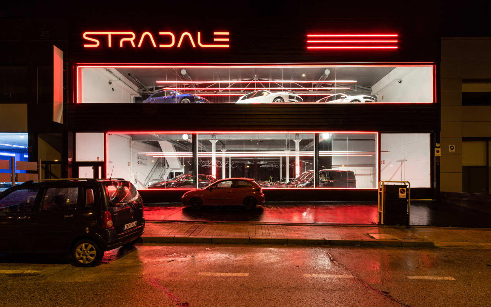 Stradale Pure Sport 汽车展厅丨Paralelo Estudio-3