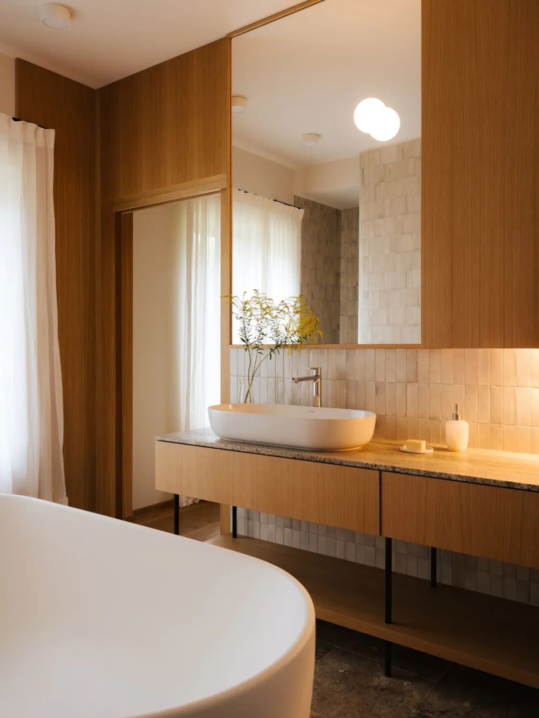 卡萨拉斯玛格丽塔斯公寓（Casa常见指房子、公寓等，由于缺乏更多背景信息，一般以公寓来常见处理，但根据具体场景这里也可能表示其他场所；Las Margaritas音译过来是拉斯玛格丽塔斯 ，它可能是具体的人名、地名等，可根据实际情况进一步确认指代对象及更合适的译法，如果是酒店、度假村等也可纠正信息重新让我翻译 ）丨哥伦比亚丨Trópico Arquitectura-55