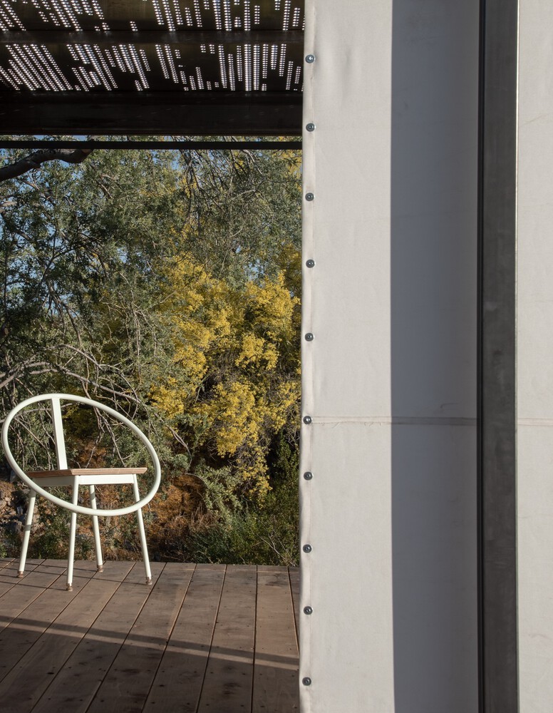 悬浮沙漠的灵动居所·泰勒·博德的“The Loft”丨美国丨Taylor Bode-28