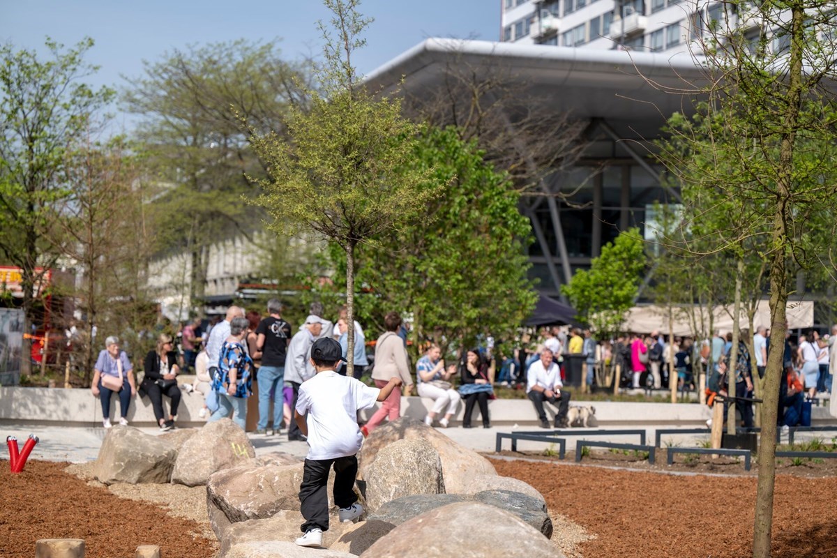 Genk市中心广场绿化改造项目（含大广场等）丨比利时丨Bureau Bas Smets-4