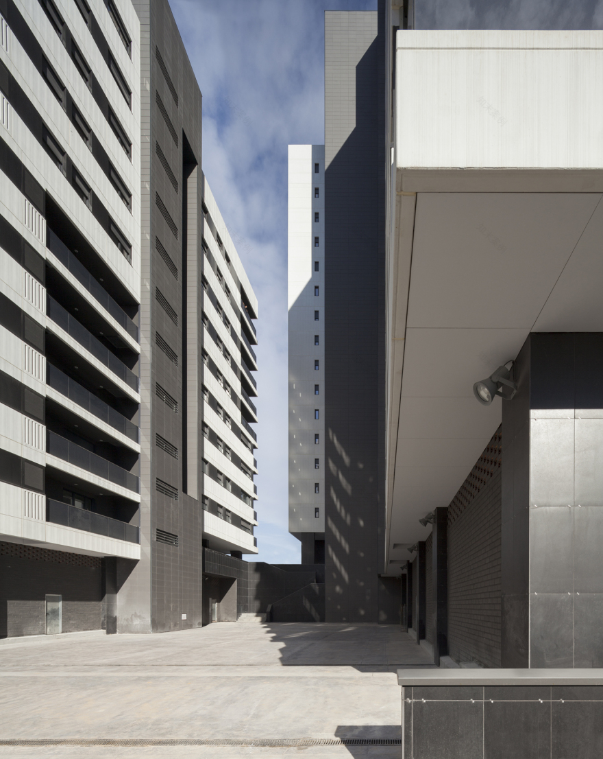 西班牙略夫雷加特住宅丨Estudio Rubio & Álvarez-Sala-24