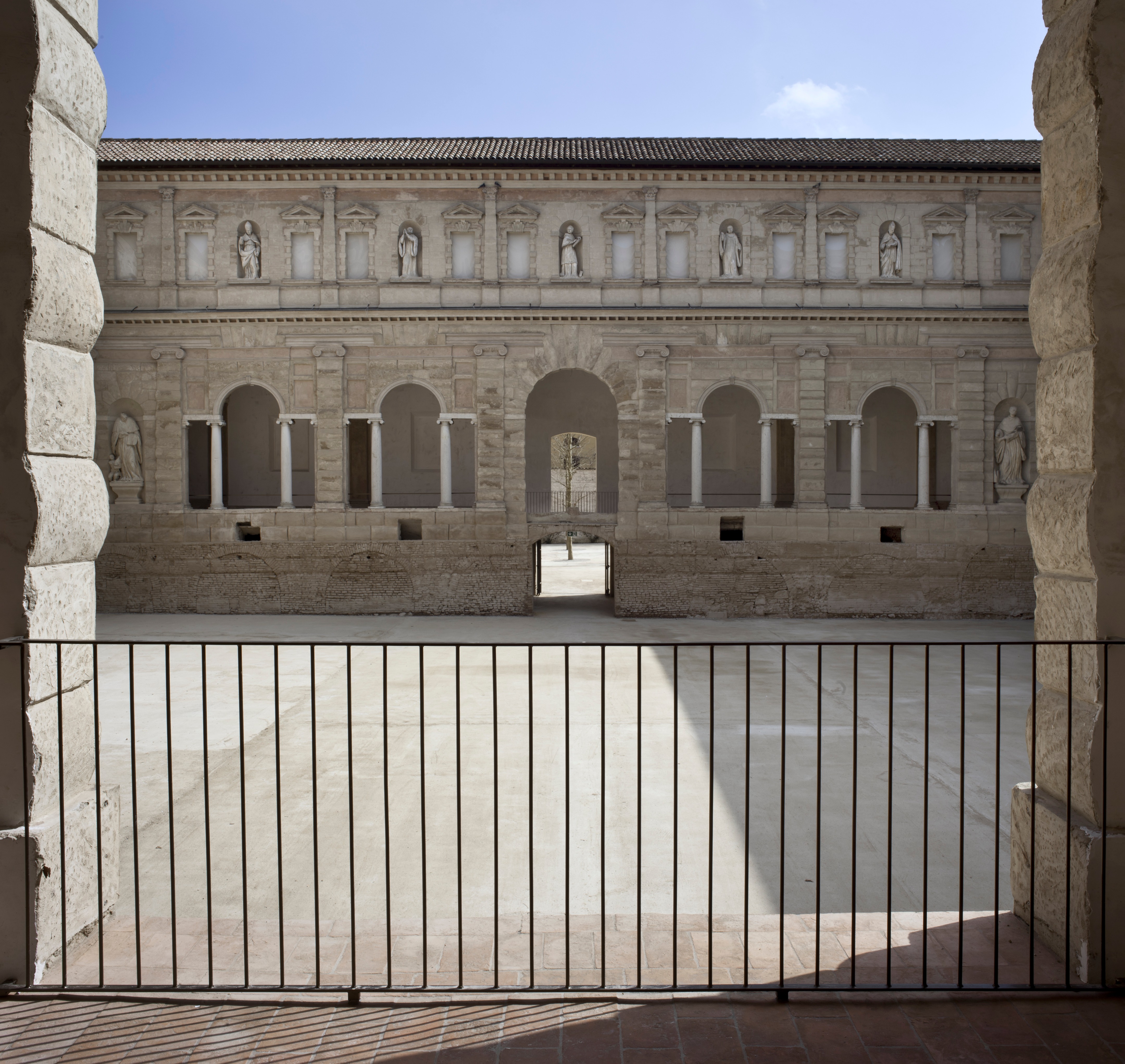 意大利古老修道院的重生 | 设计与历史的完美融合-50