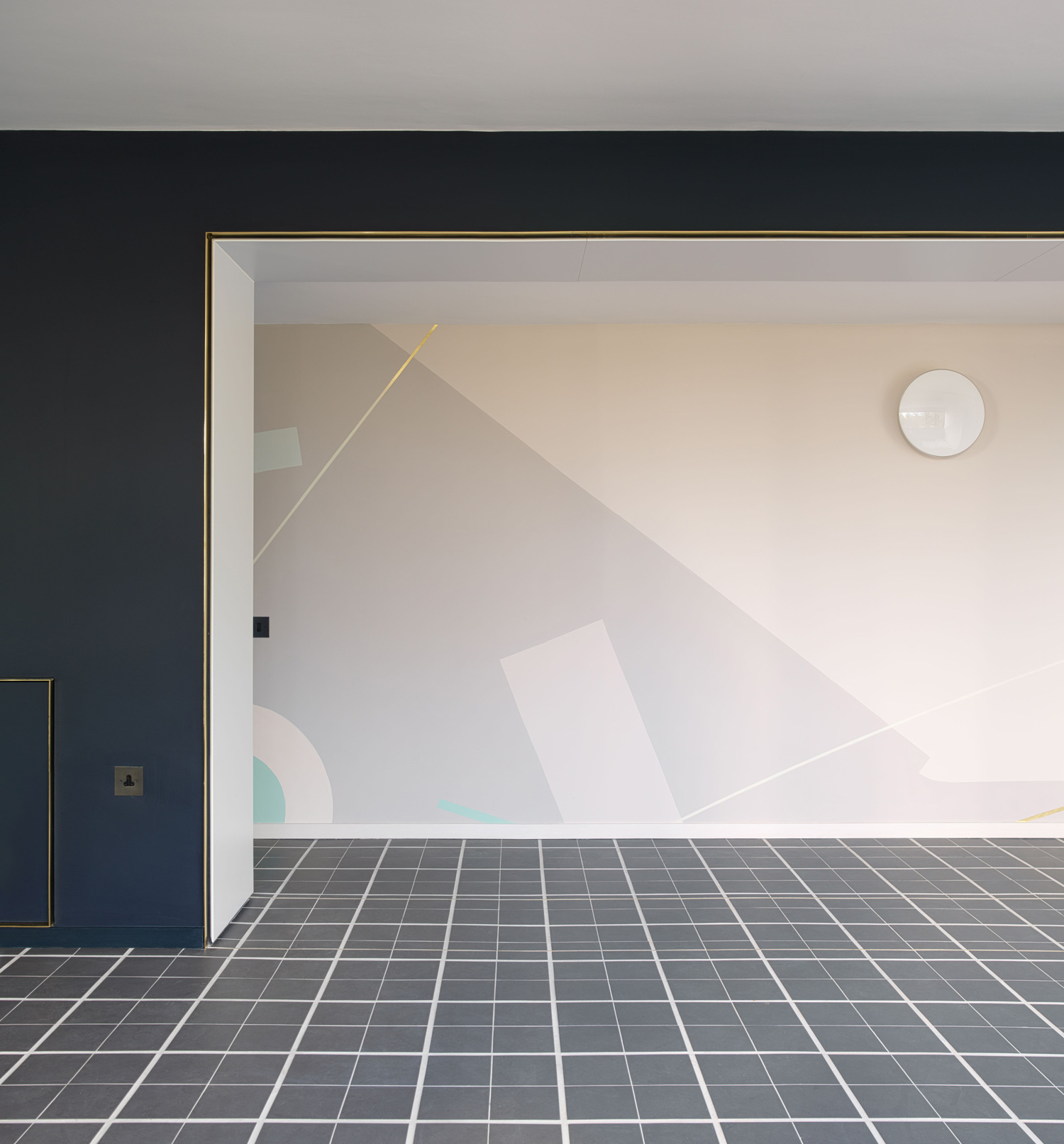 伦敦“海盖特高地 II”现代主义公寓翻新-21