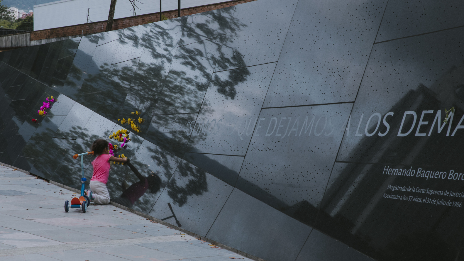 哥伦比亚Conmemorativo屈曲公园-23