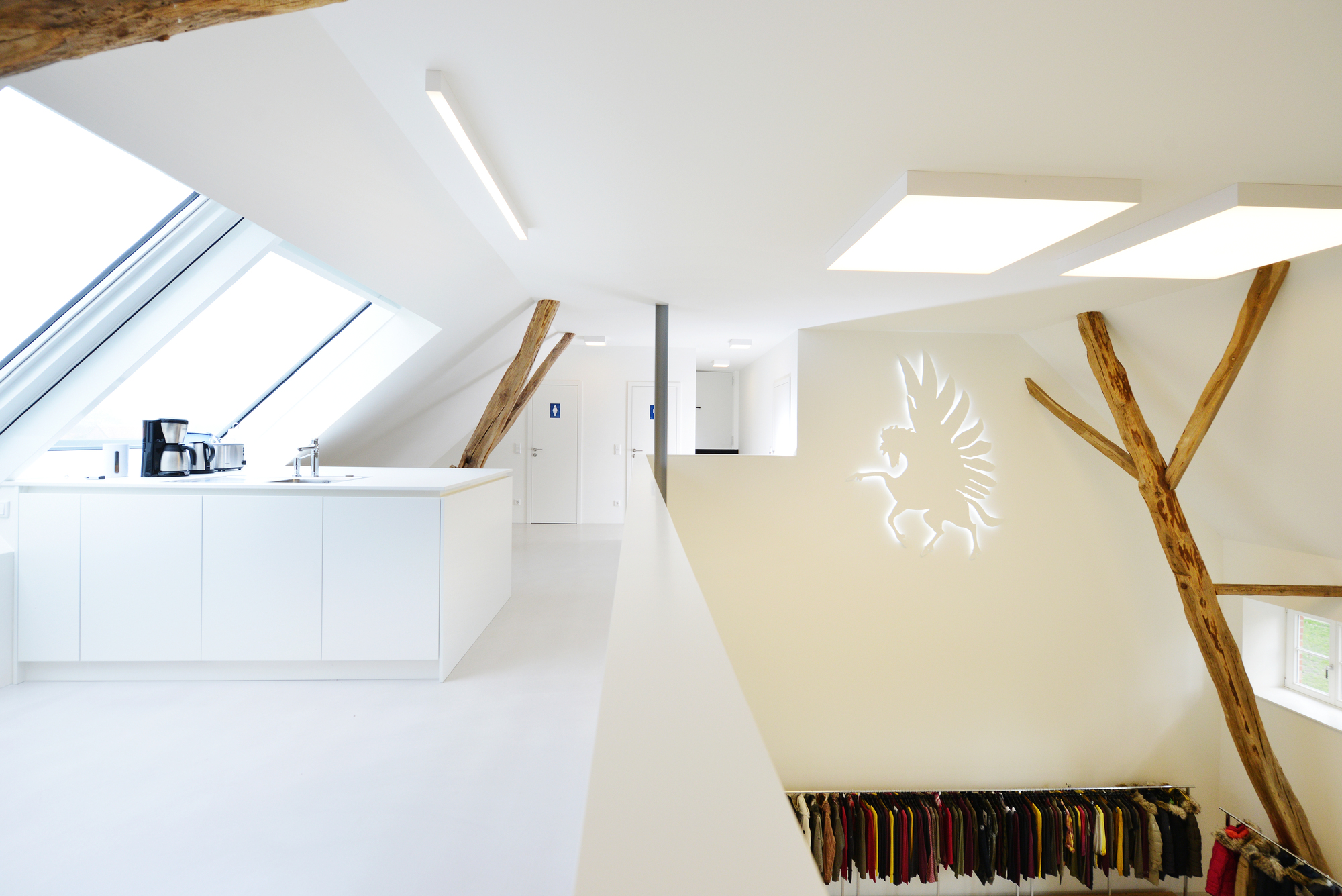 德国服装设计公司仓库改造 展现木梁雕塑之美-37