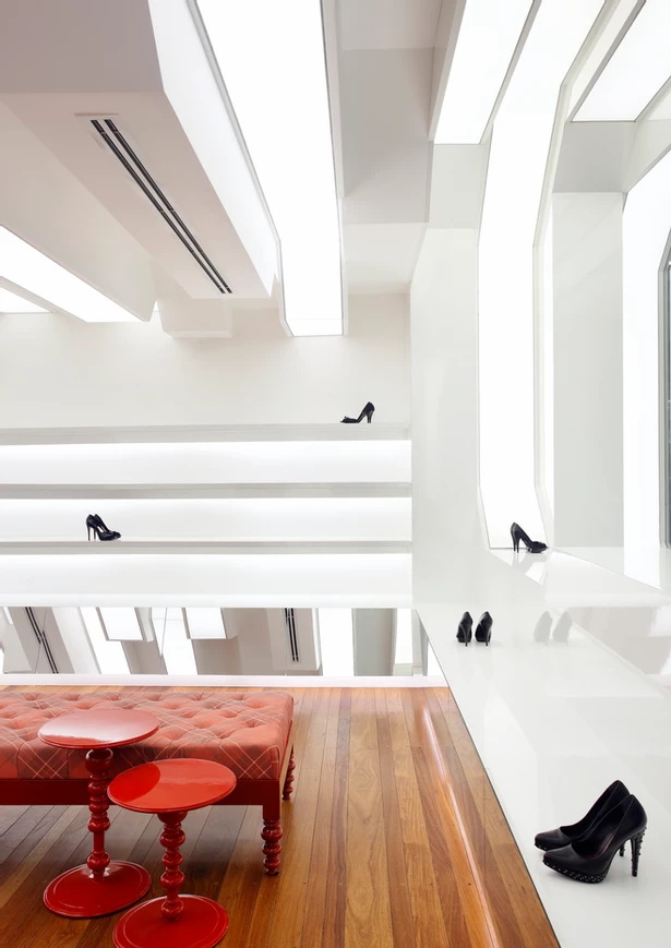 QUEEN SHOES STORE Guilherme Torres-4