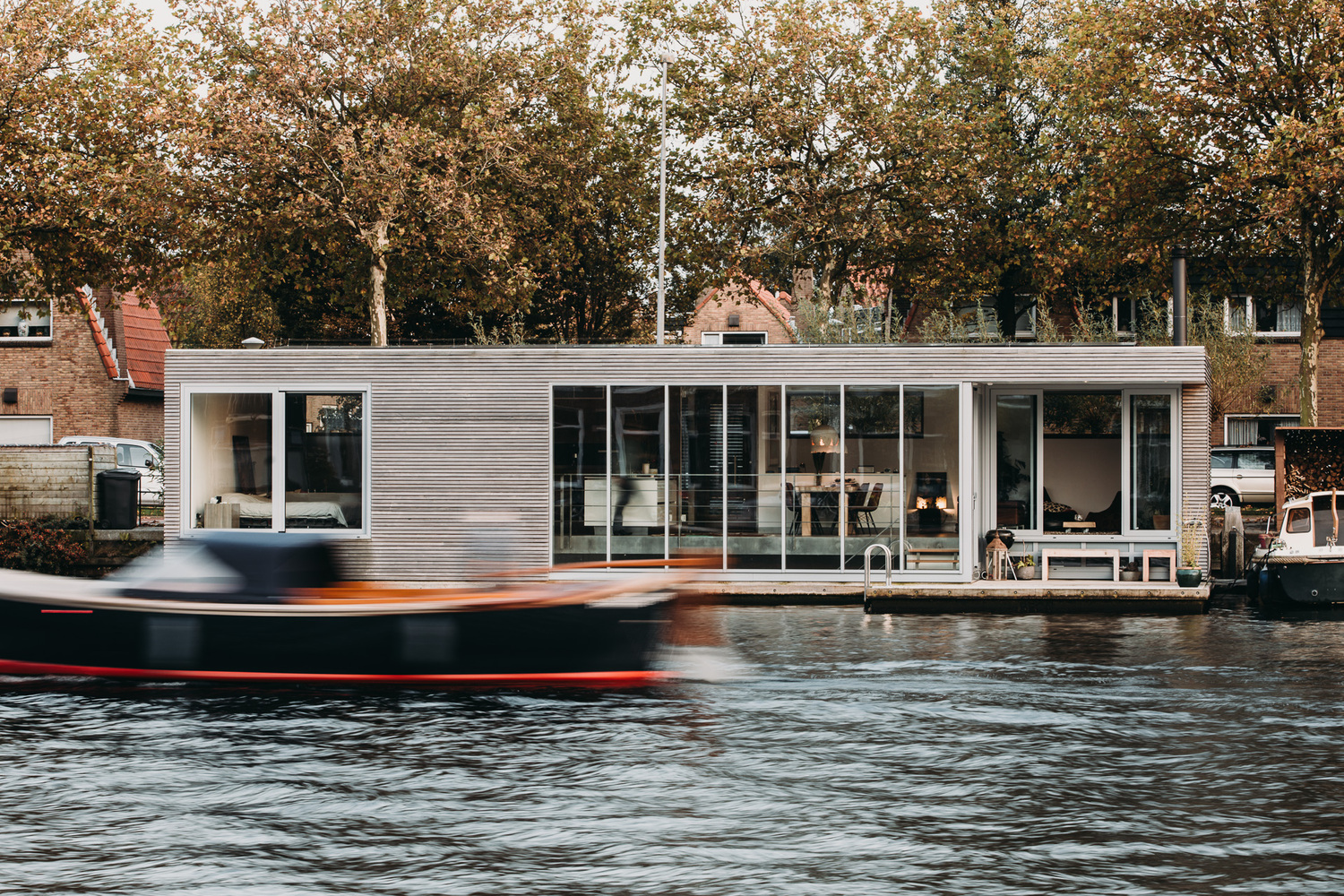 Energy Neutral Floating Villa ‘Haarlem Shuffle’  vanOmmeren-49