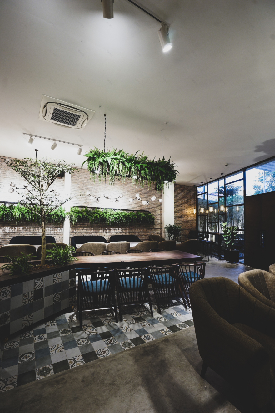 植物与咖啡的现代空间融合-19