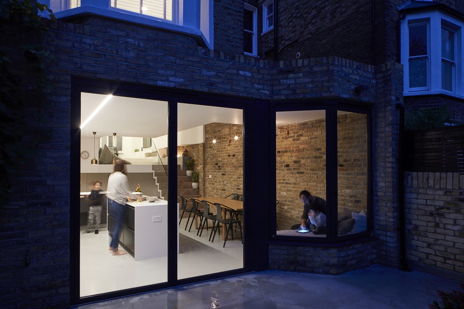 伦敦“情景之家” · 建筑师自宅翻新,打造亲子共享空间-56