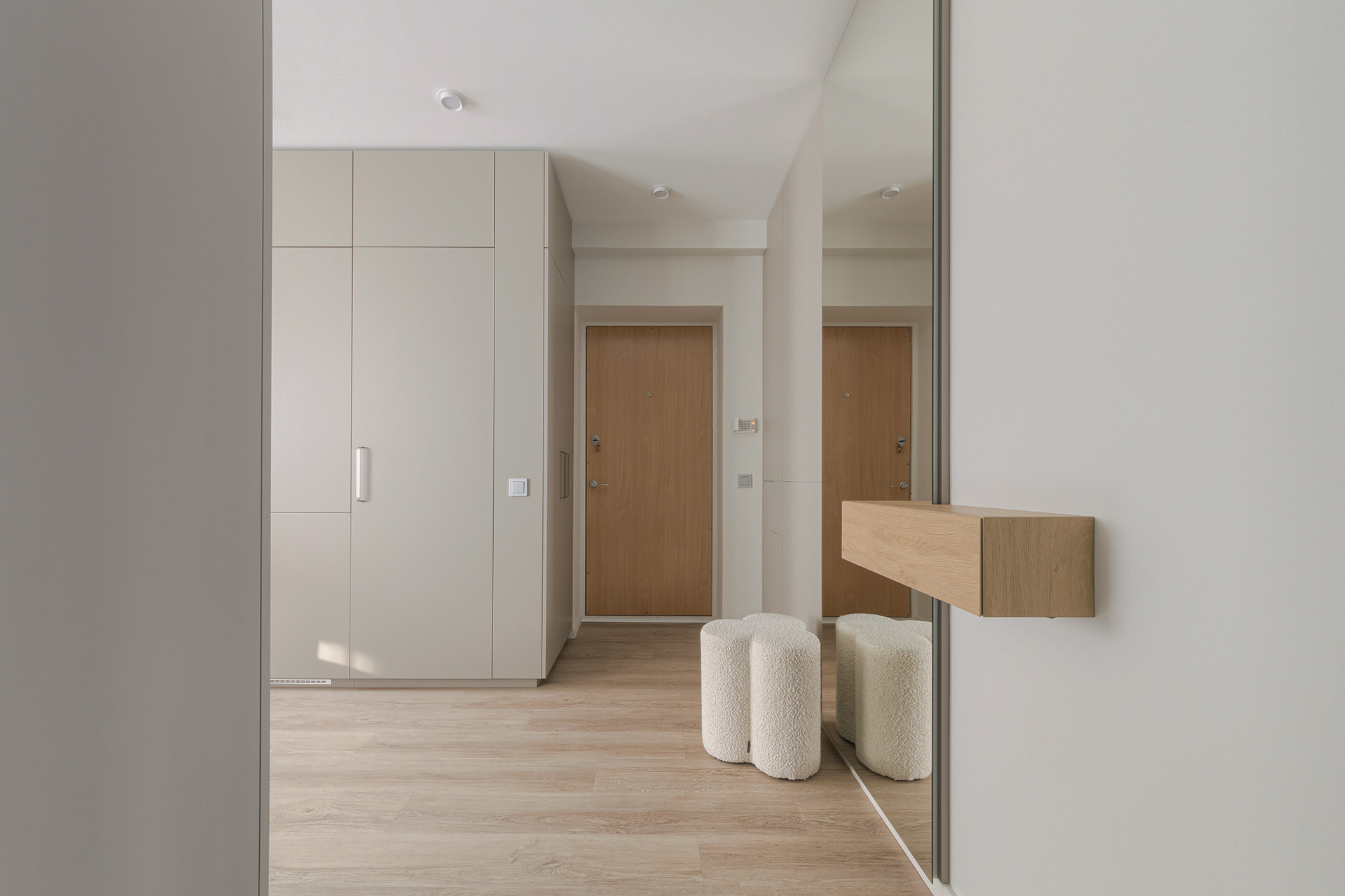 An Interior That Breathes: A Coastal Refuge in Palanga-28