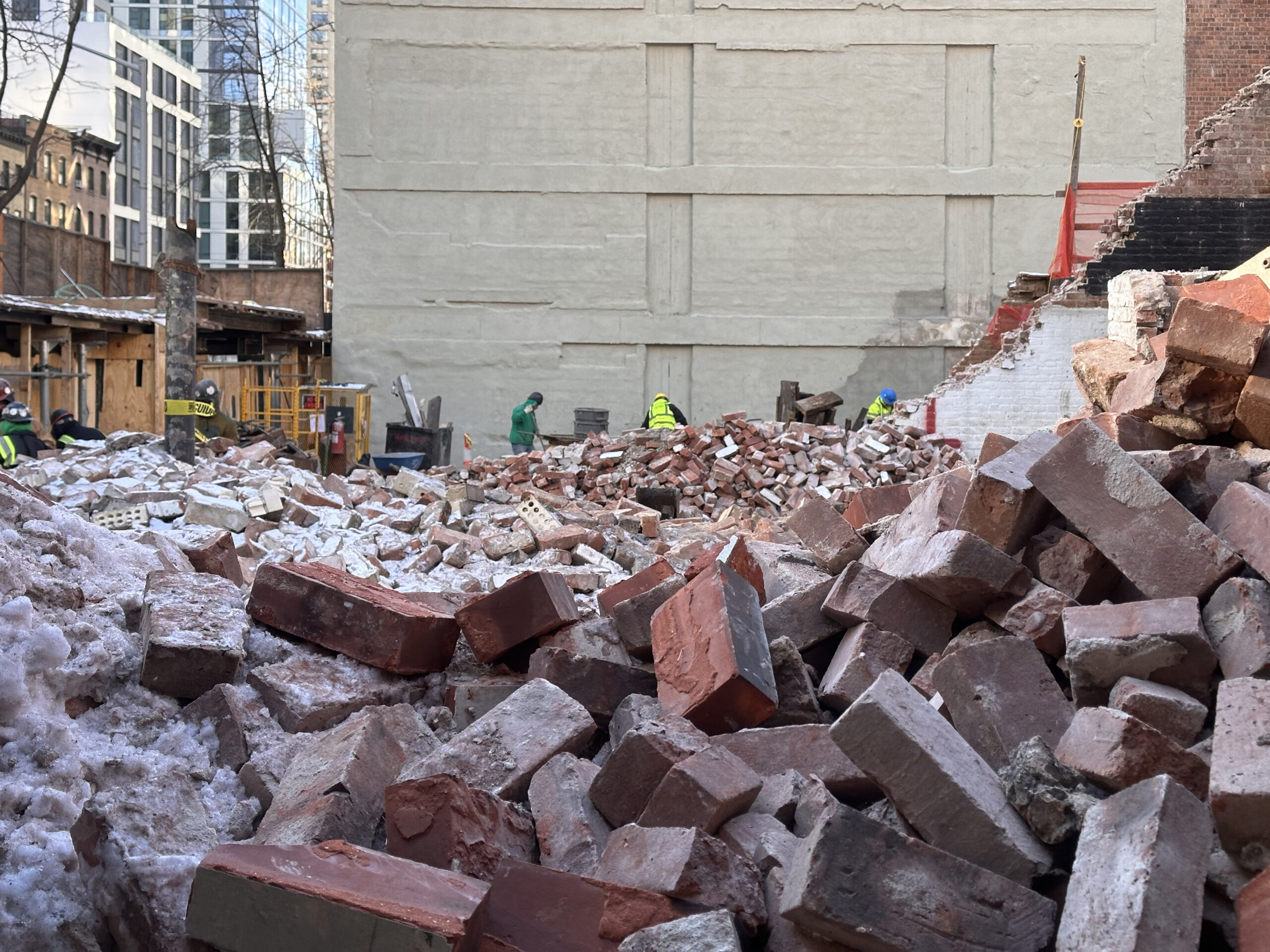 Demolition Wraps Up At 540 Third Avenue in Murray Hill, Manhattan - New York YIMBY-5