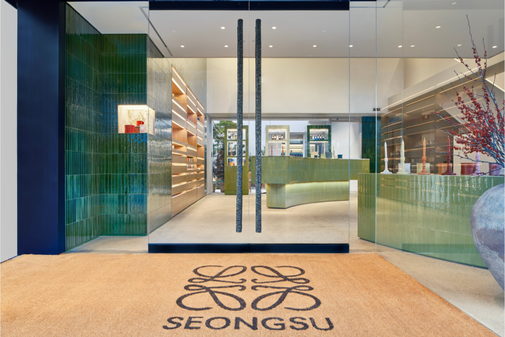 LOEWE香水独立店丨韩国首尔丨LOEWE马德里内部设计团队-0