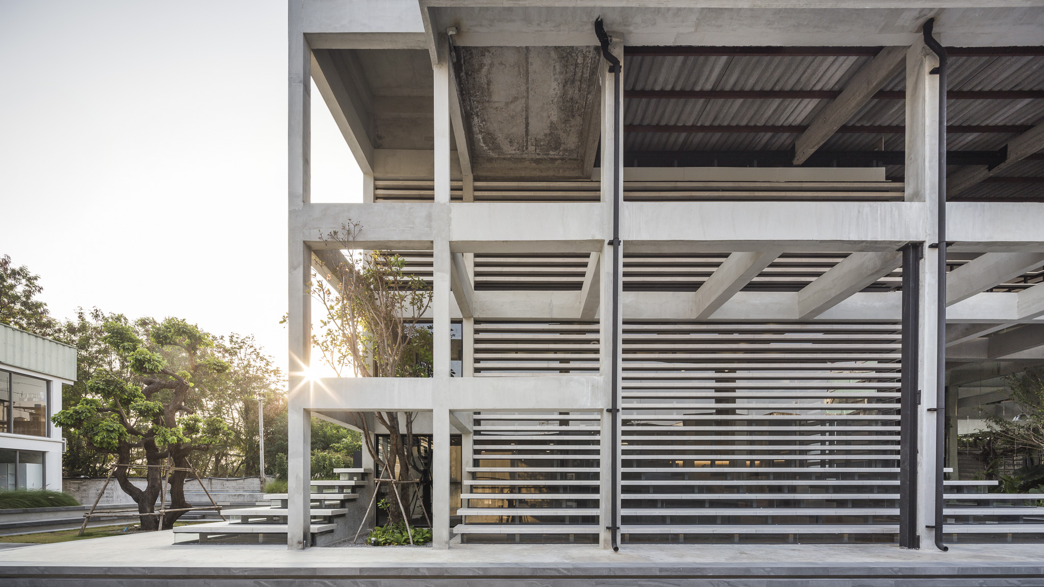 泰国废弃汽车服务中心变身高颜值设计社区-64