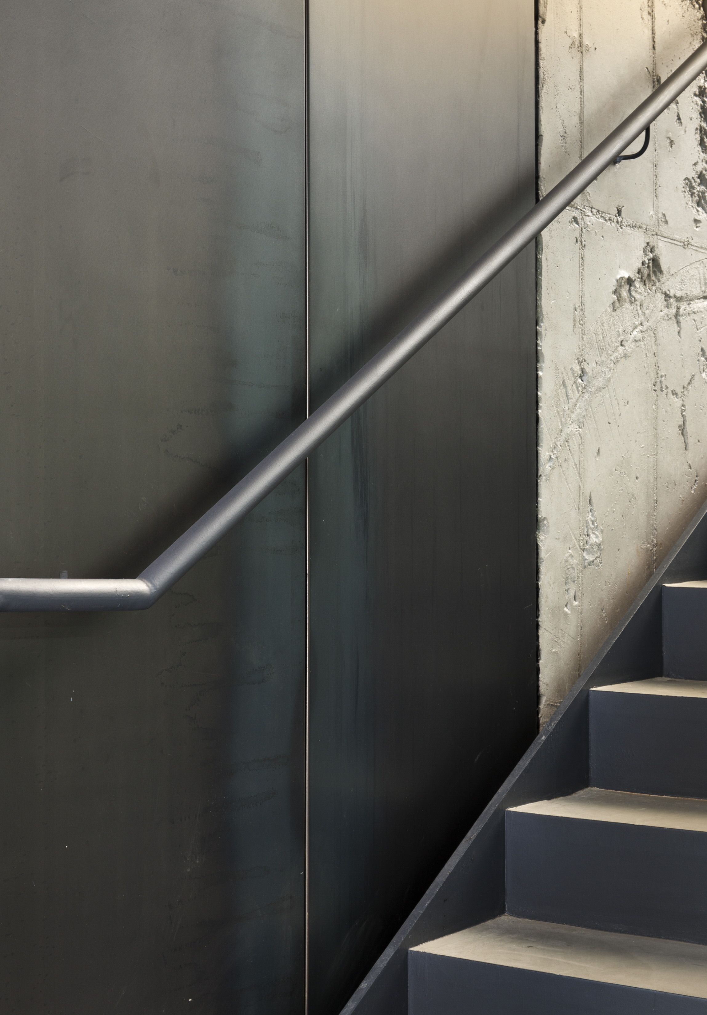 首尔废弃仓库变身音乐娱乐公司办公室-18