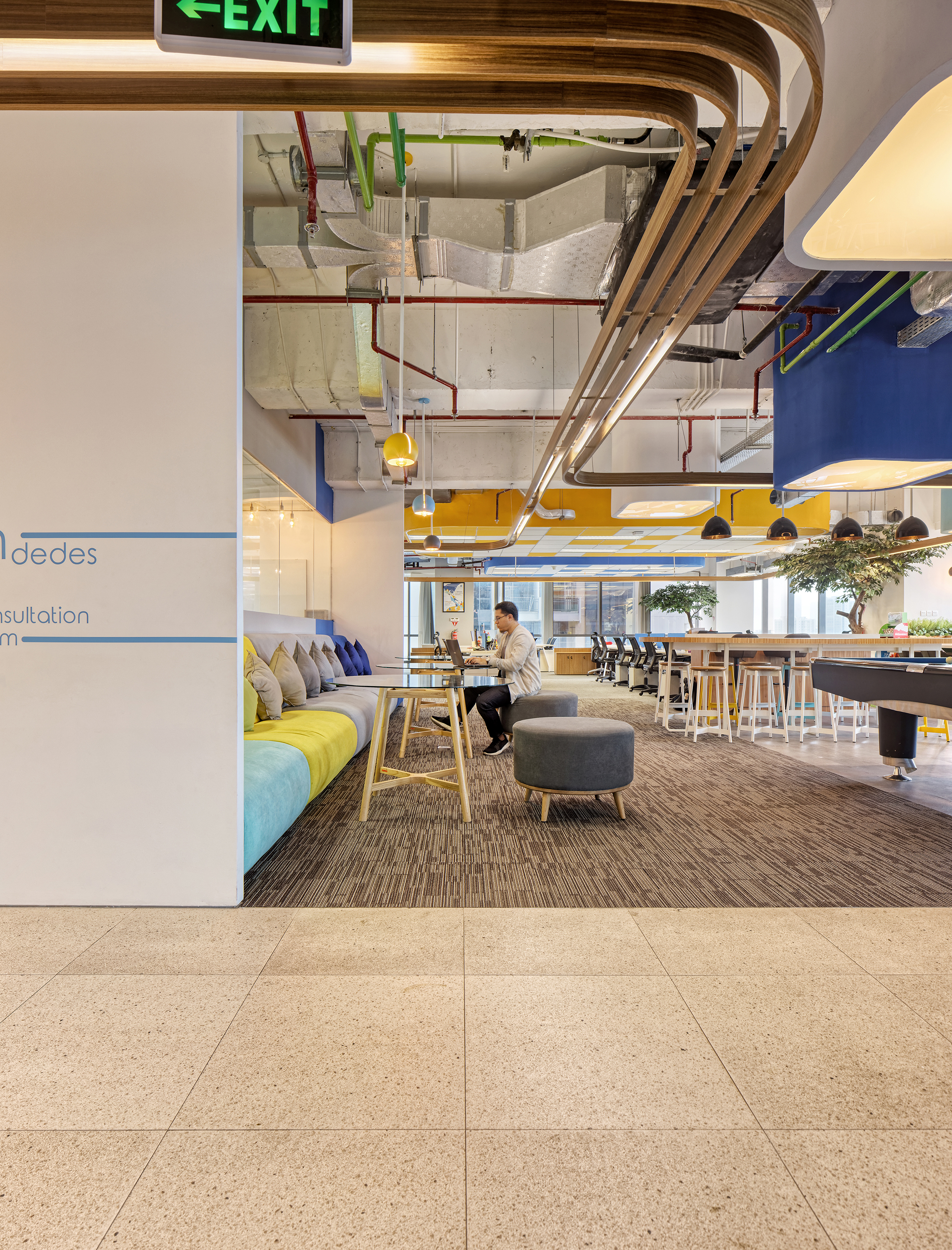 Finole · DELUTION · 金融公司办公室的活力设计-17