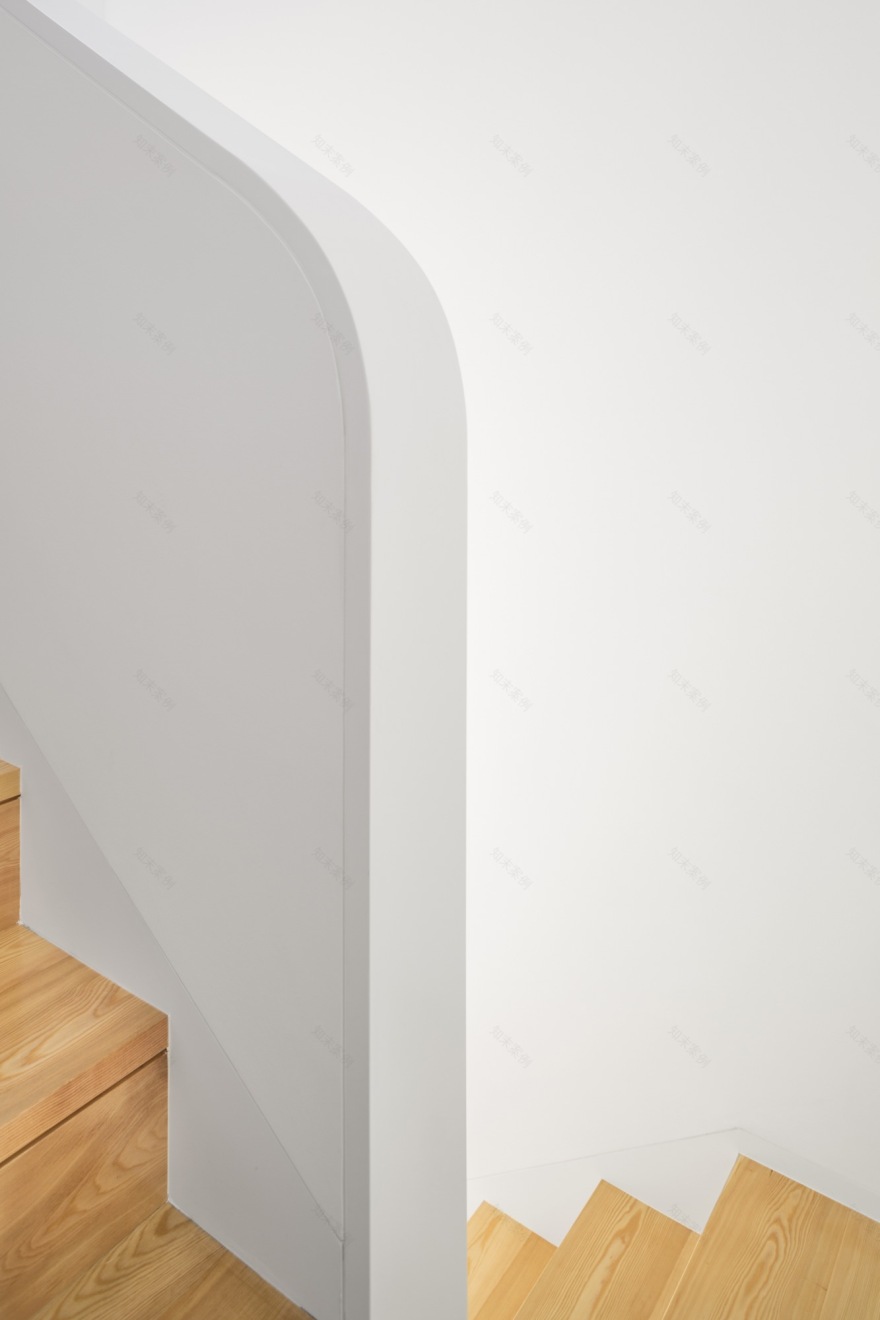 融入地形的葡萄牙私人住宅-55