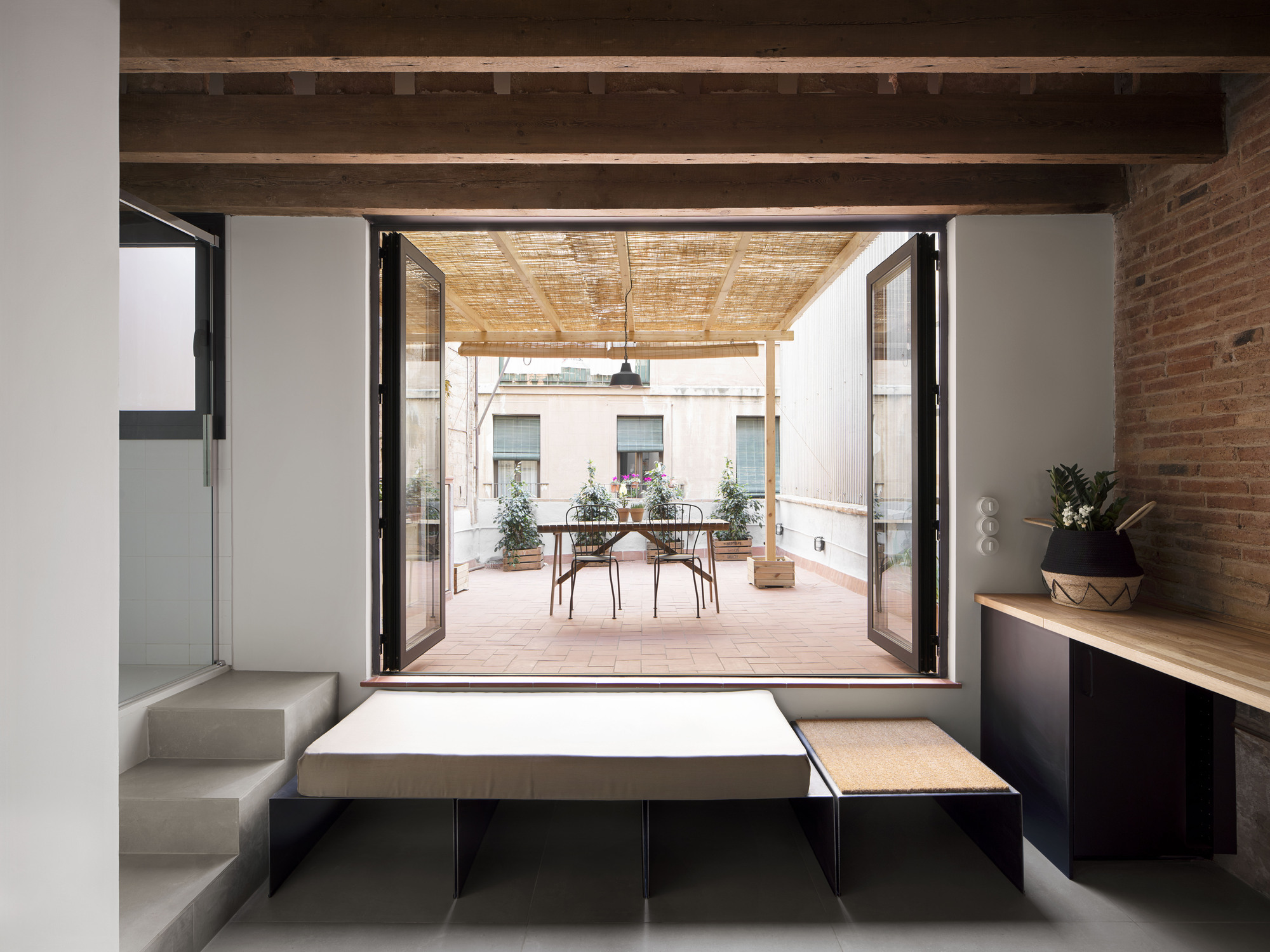 Small Attic in Gràcia  / NORA studio-23