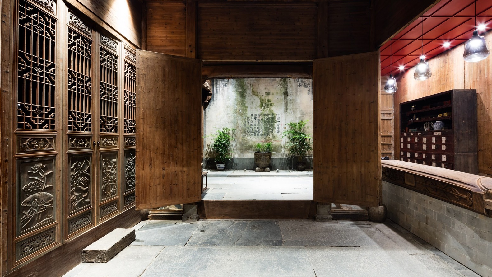 一座近三百年徽派老建筑改造的民宿酒店-11