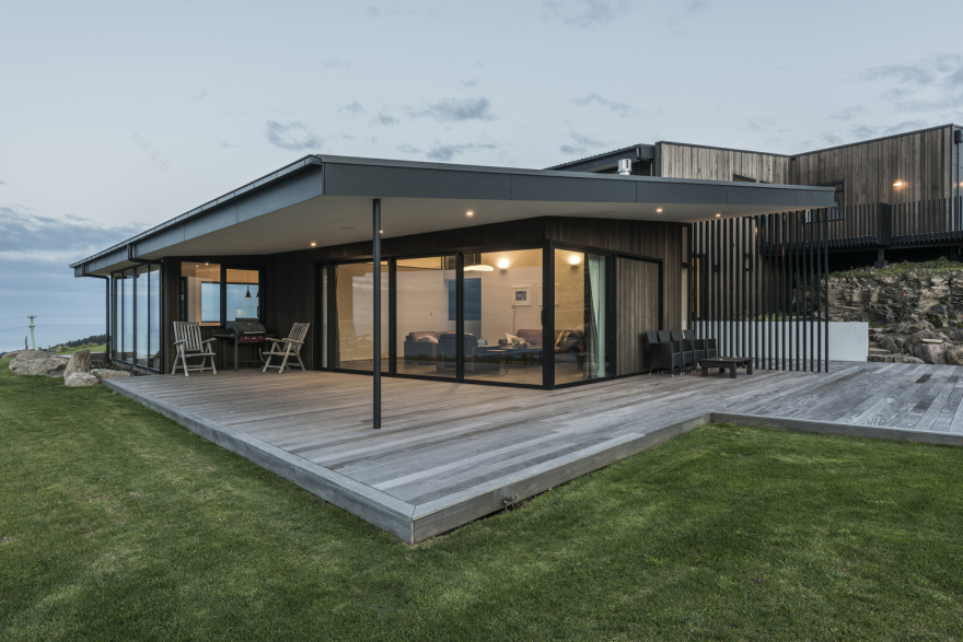 新西兰克赖斯特彻奇山间现代住宅-35