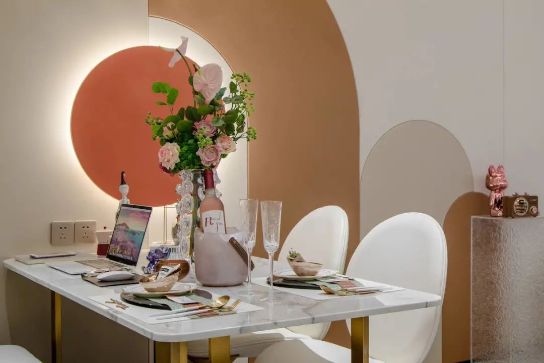 艺术个性的 70㎡现代时尚公寓丨中国兰州丨深圳市莫菲特空间设计有限公司,深圳市佳明酒店配饰有限公司-9