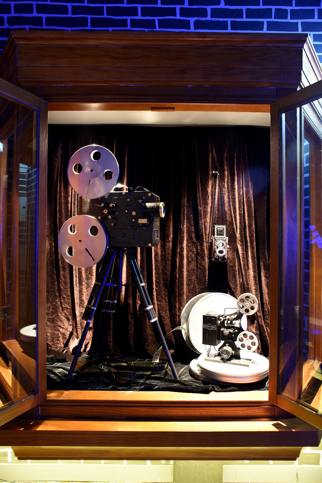 重现大连摩登影院丨大连良品空间设计工程有限公司-84