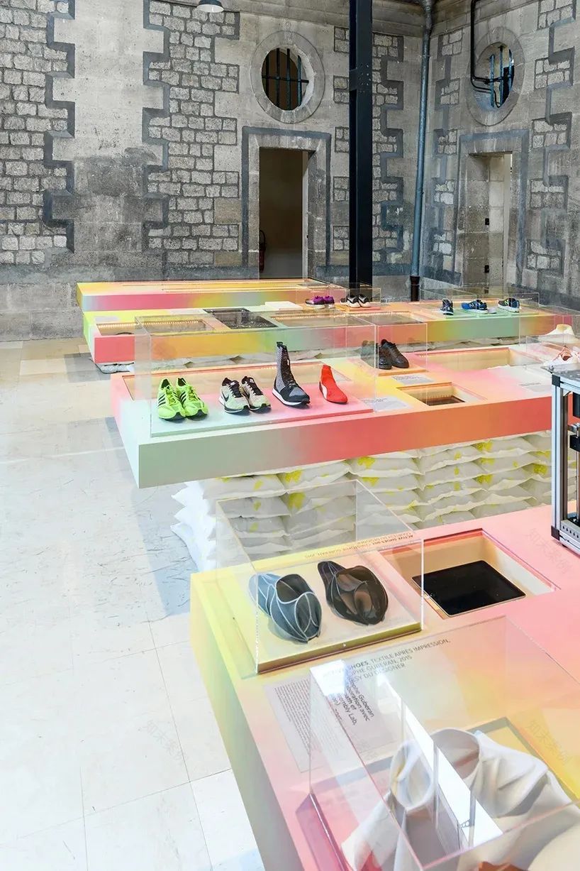 Mathieu Lehanneur为sneakers运动鞋“游乐场”设计了丰富多彩的场景-9