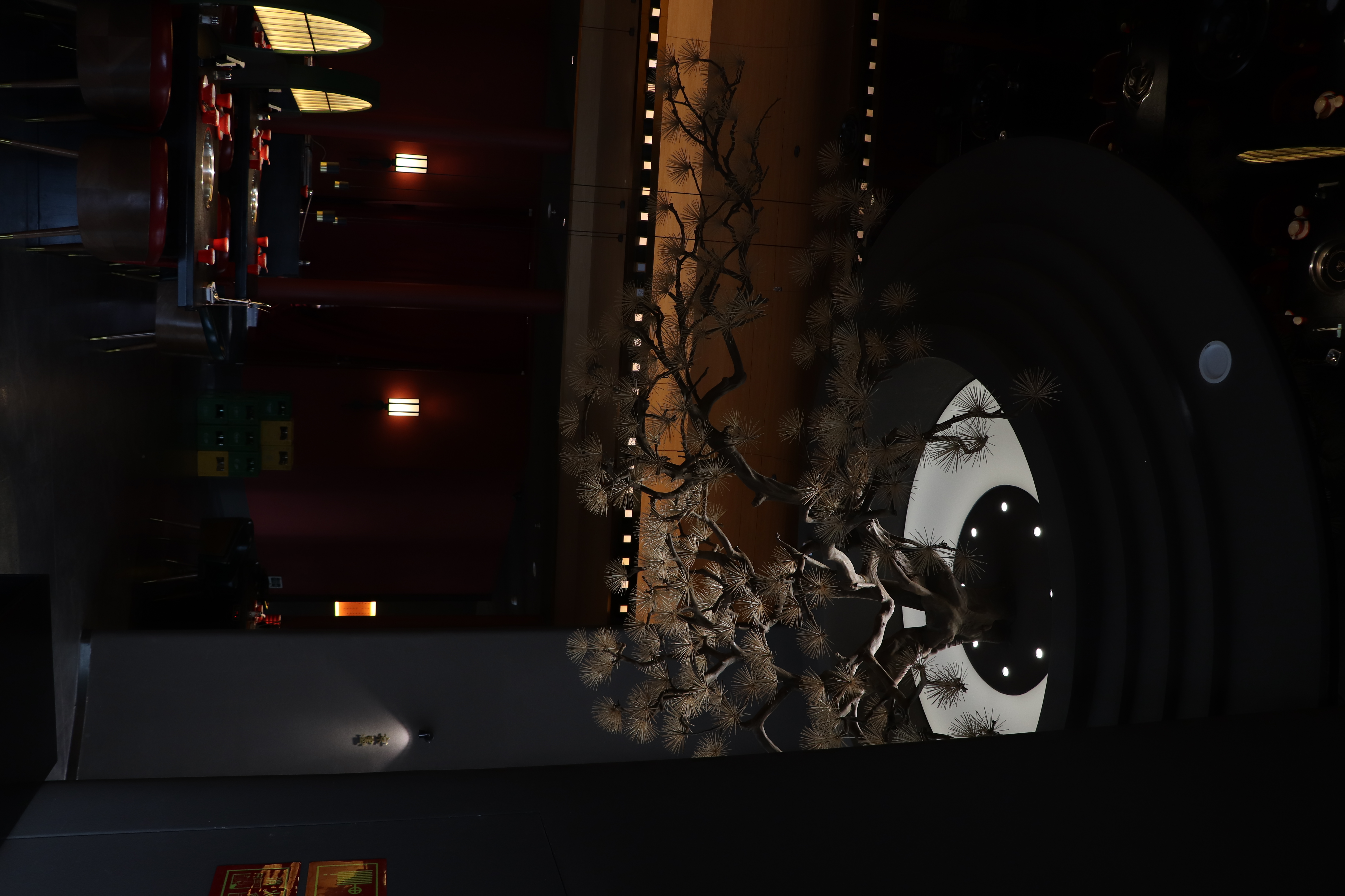 宫廷风情餐饮空间设计-16