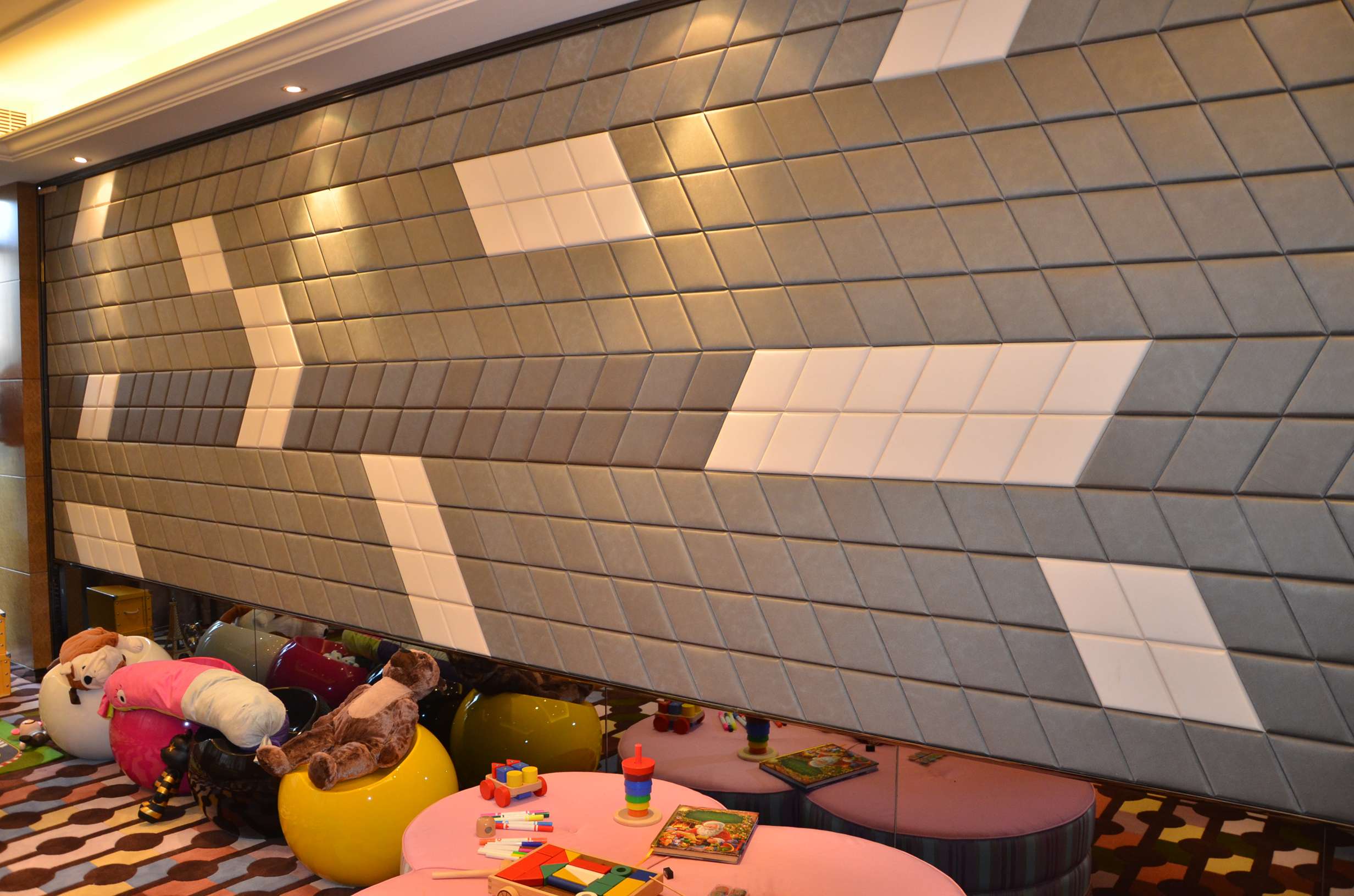 梁志天  西安雅居乐国际售楼部完工图片-17