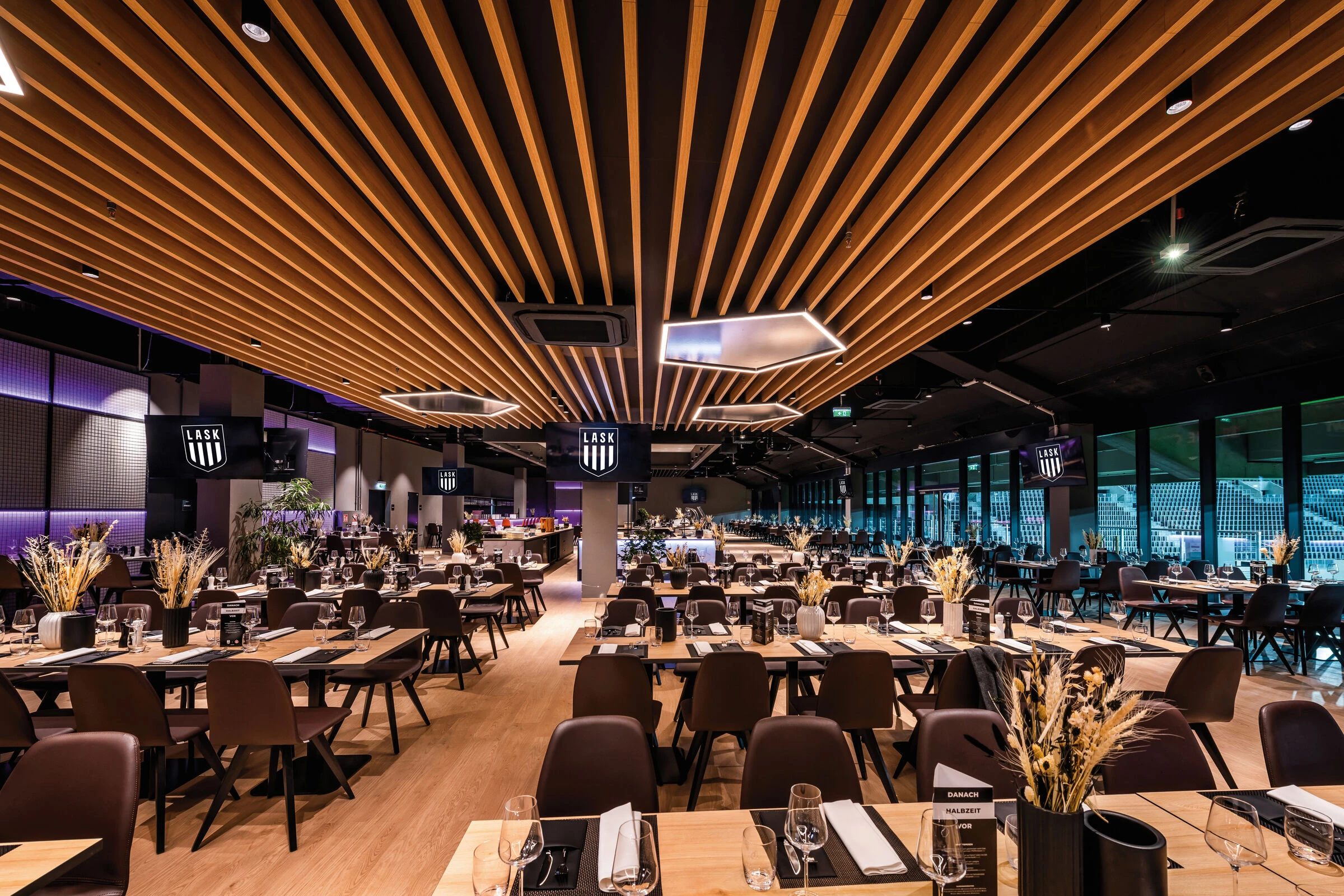 林茨赖夫艾森竞技场丨奥地利丨Markon Architecture ZT GmbH-19